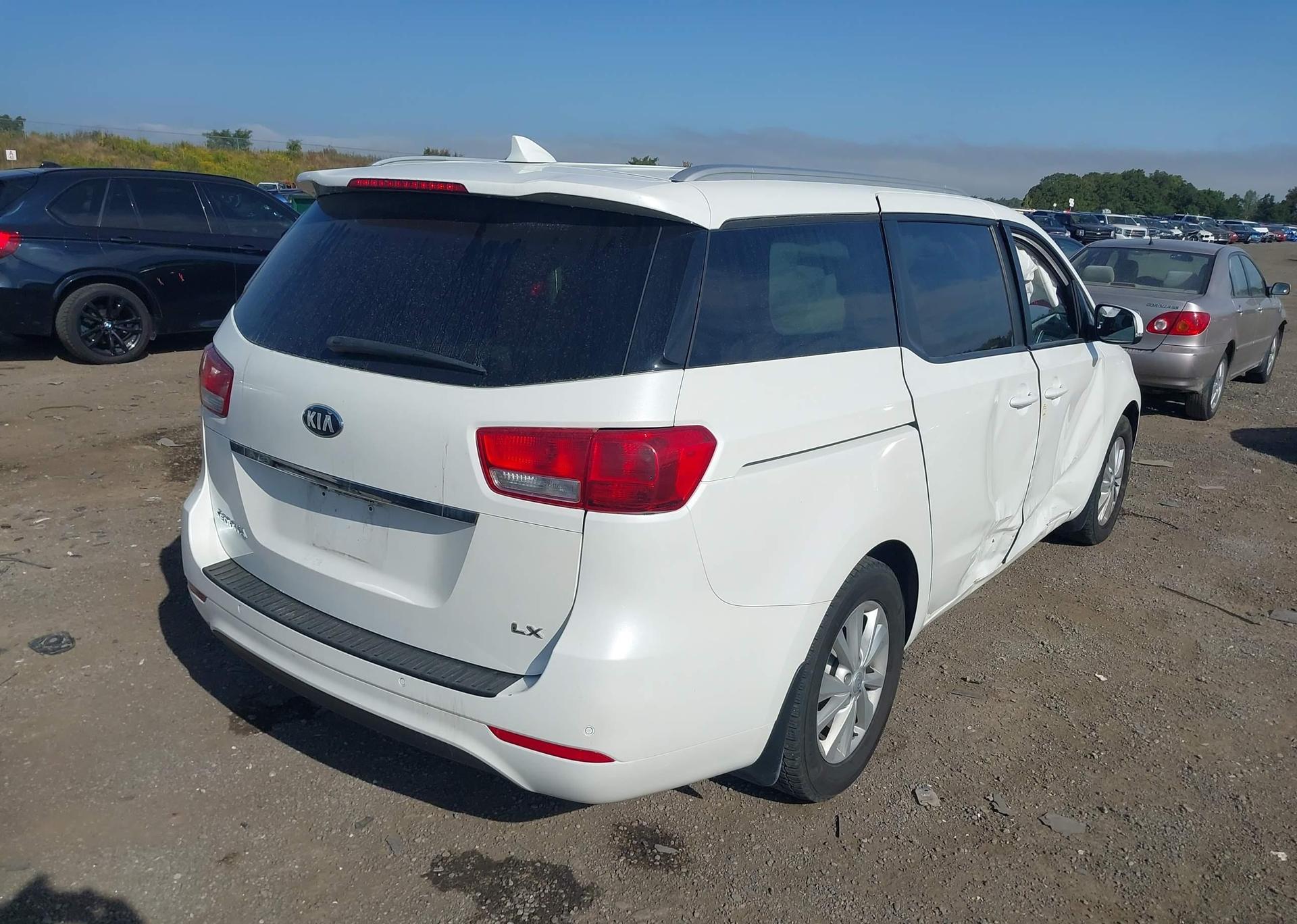 2018 KIA SEDONA LX