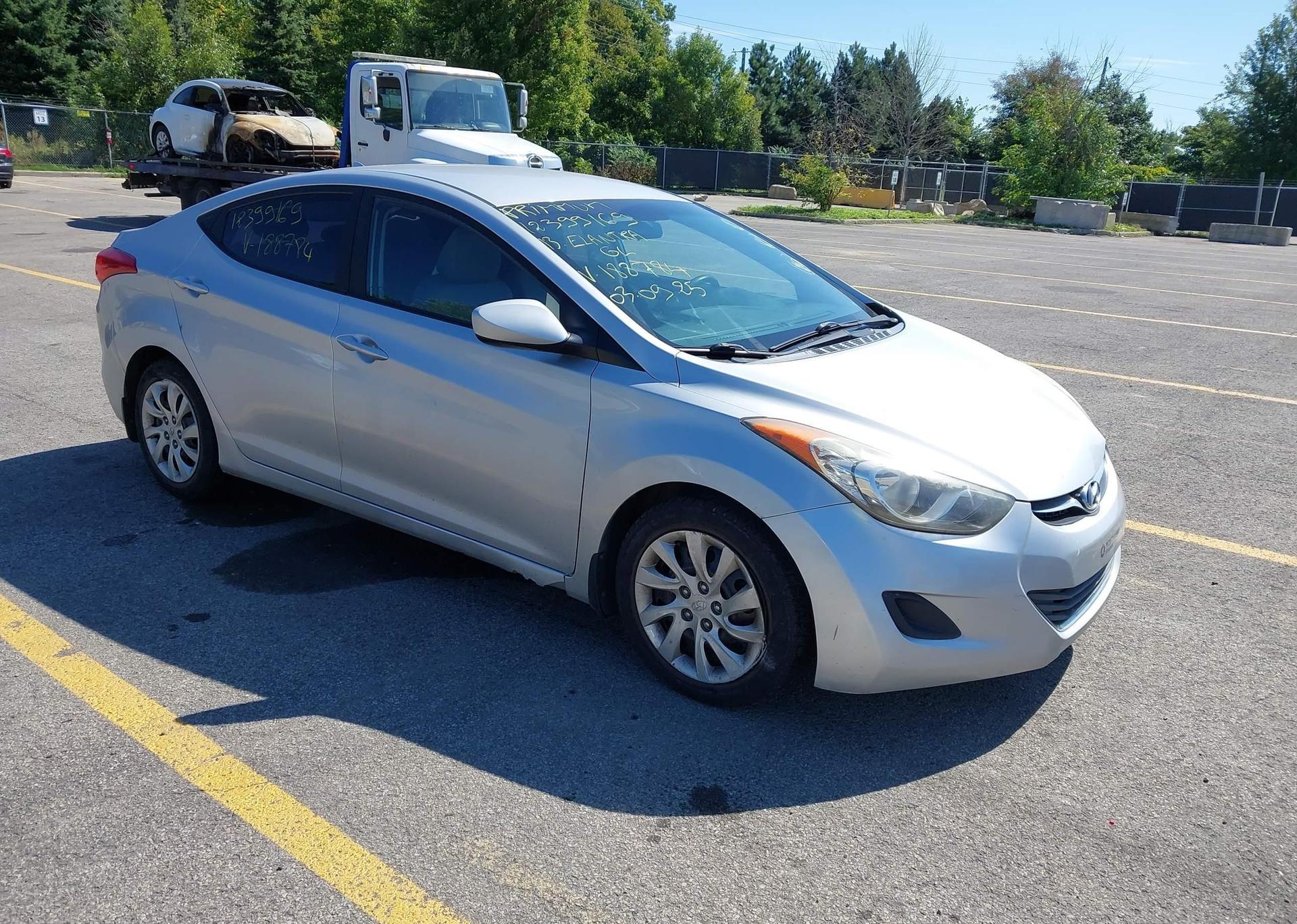 2013 HYUNDAI ELANTRA GL