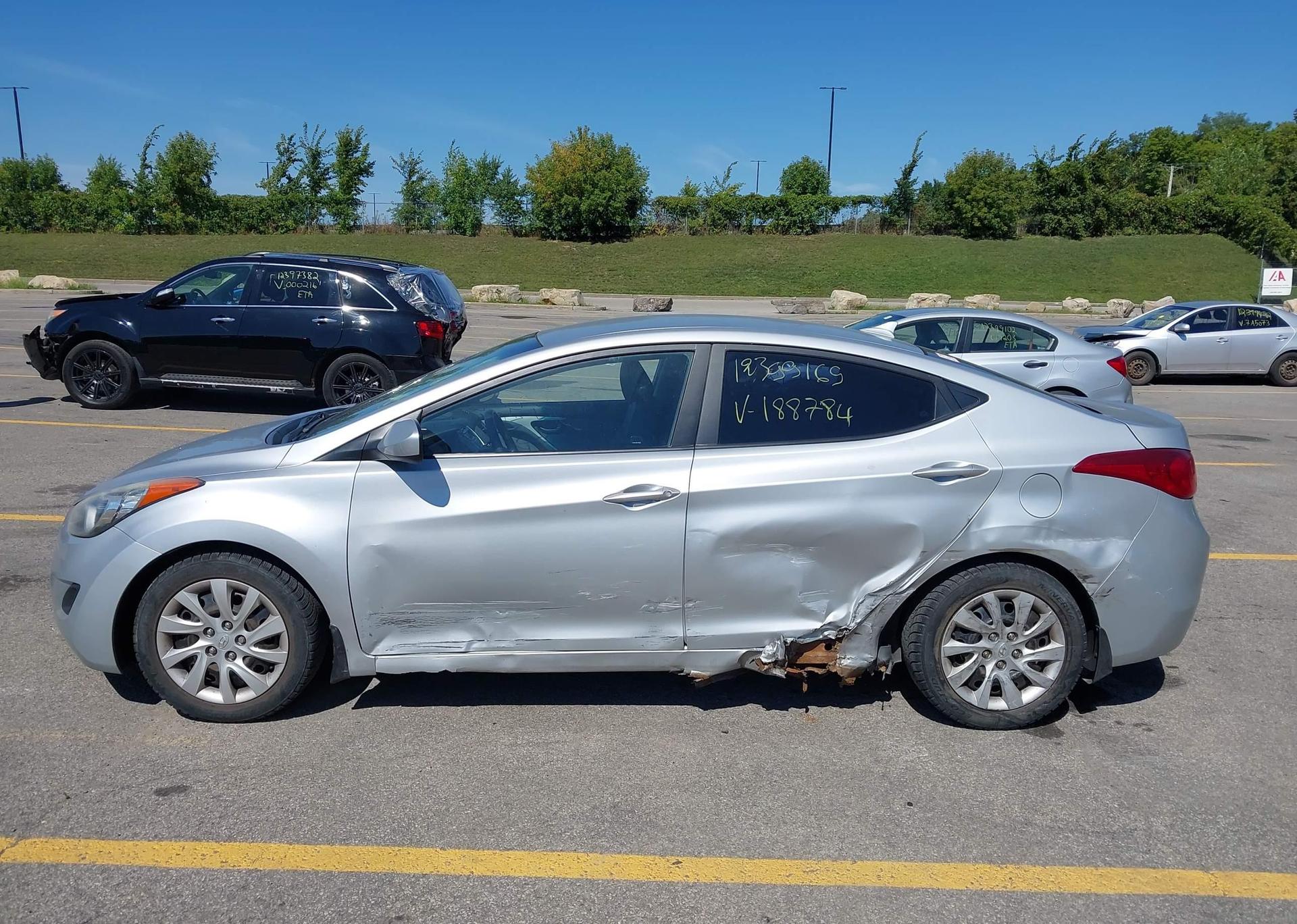 2013 HYUNDAI ELANTRA GL