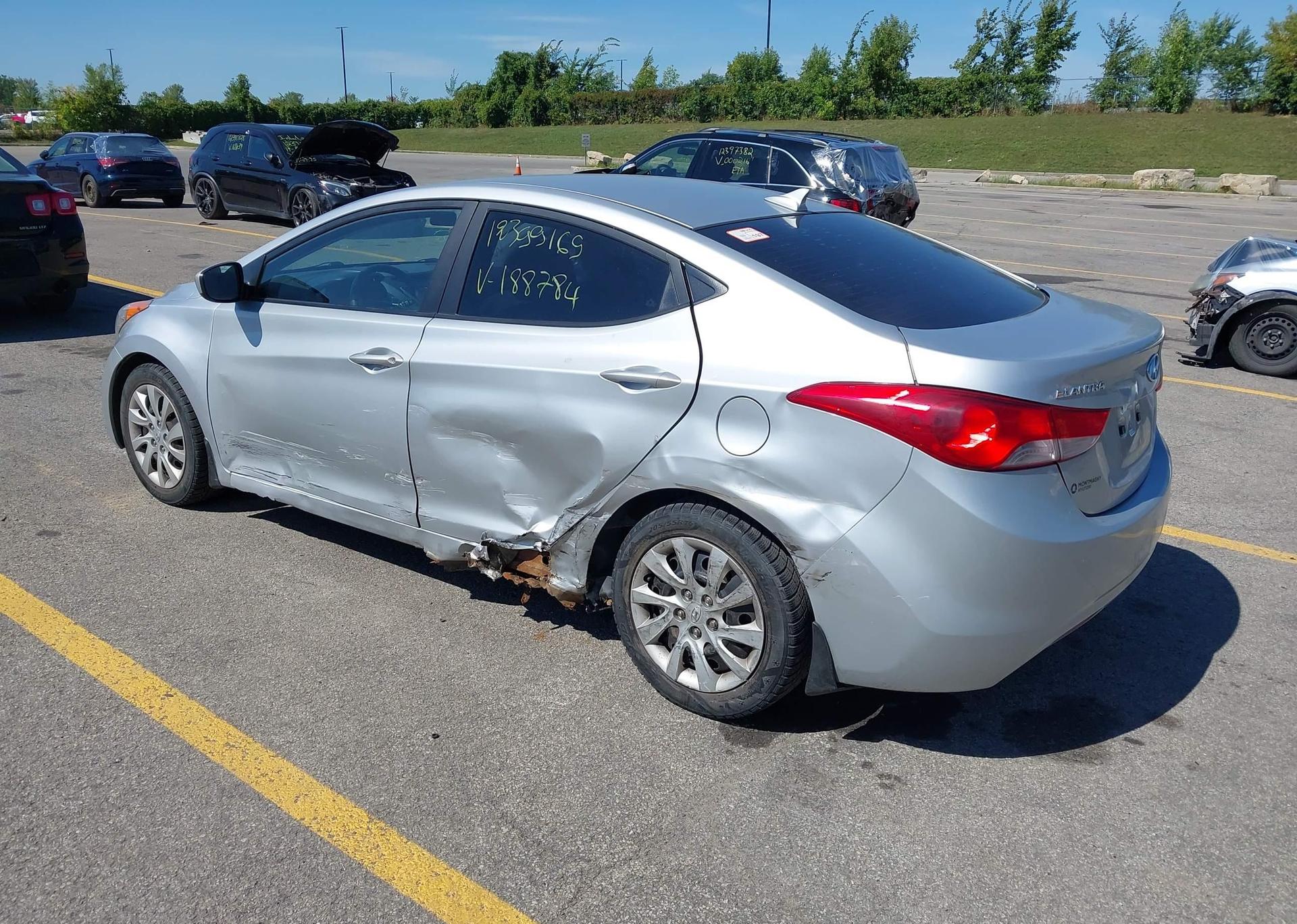 2013 HYUNDAI ELANTRA GL