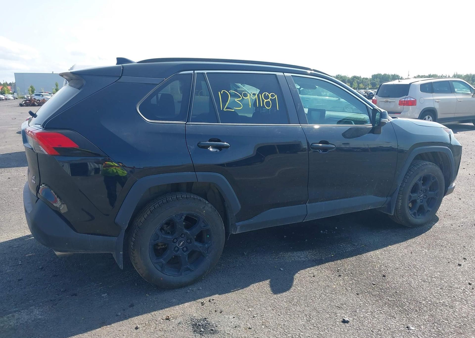 2019 TOYOTA RAV4 LE