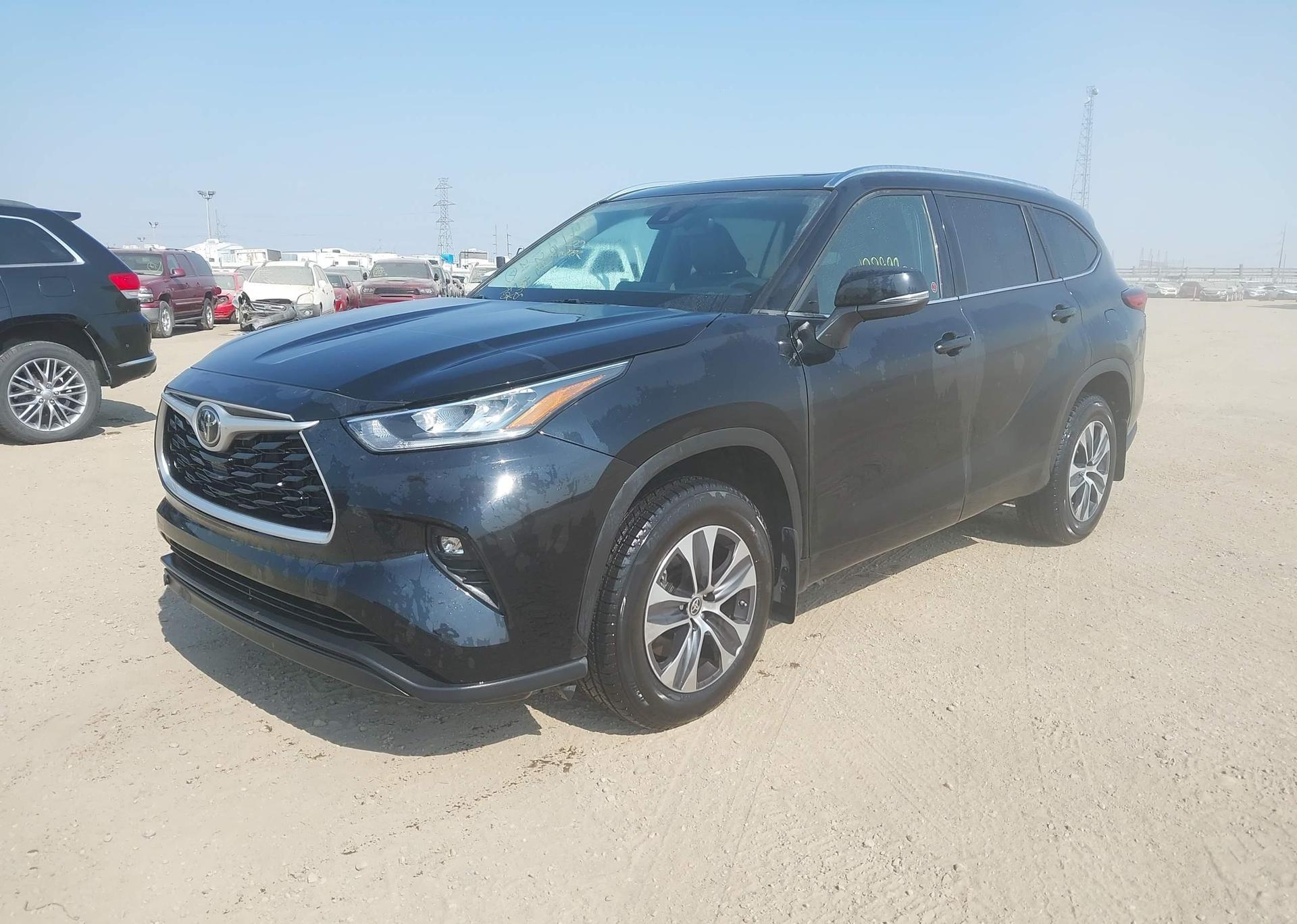 2021 TOYOTA highlander xle