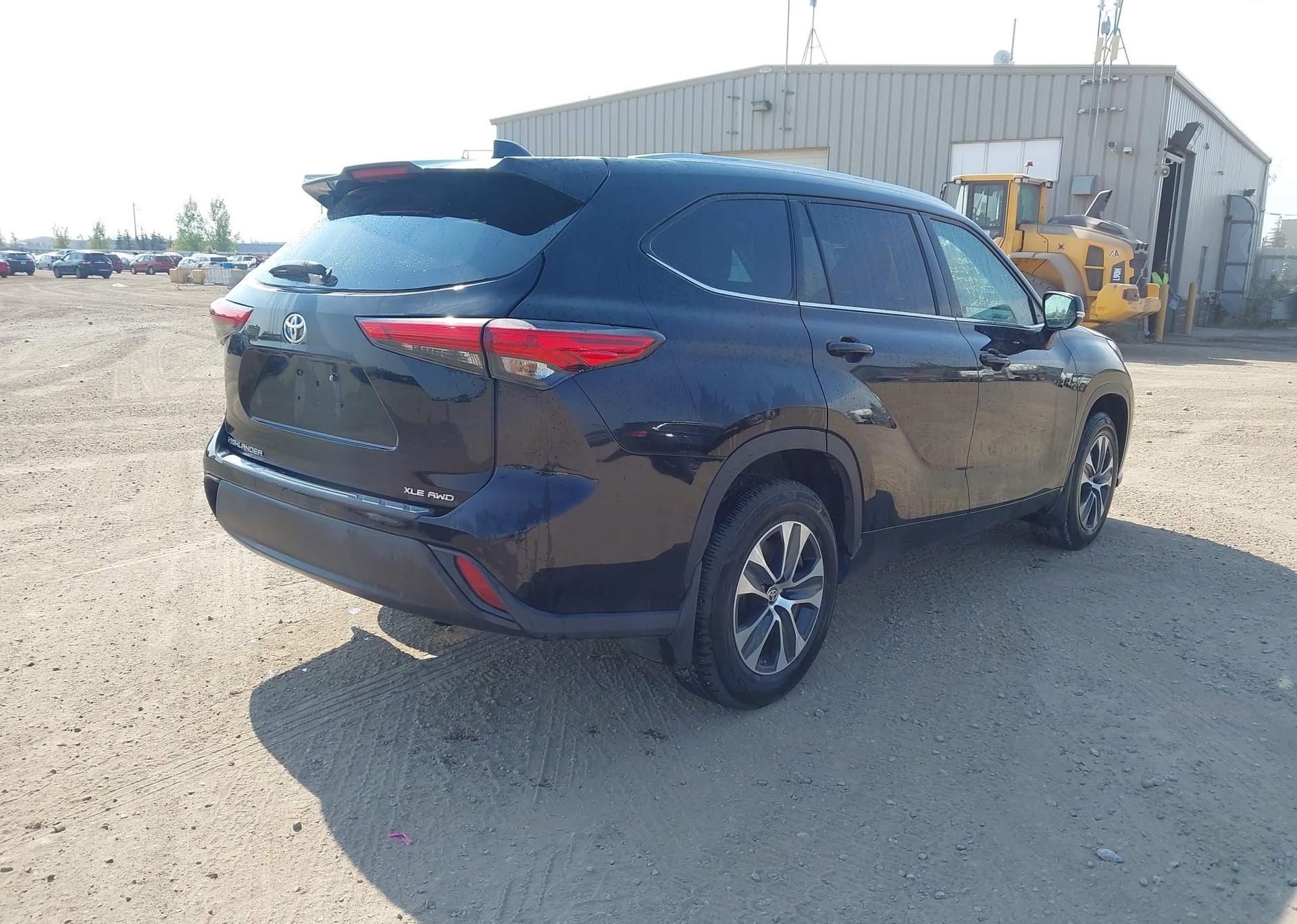 2021 TOYOTA highlander xle