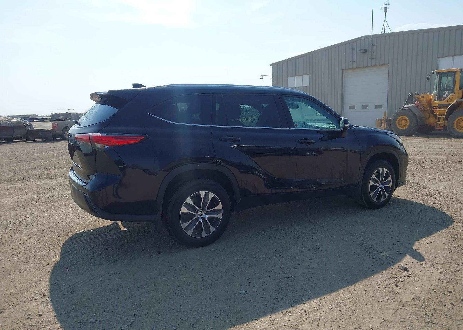 2021 TOYOTA highlander xle