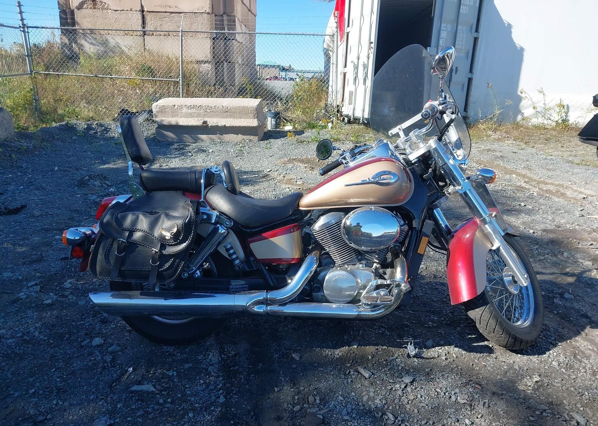 2000 HONDA VT750 CD3