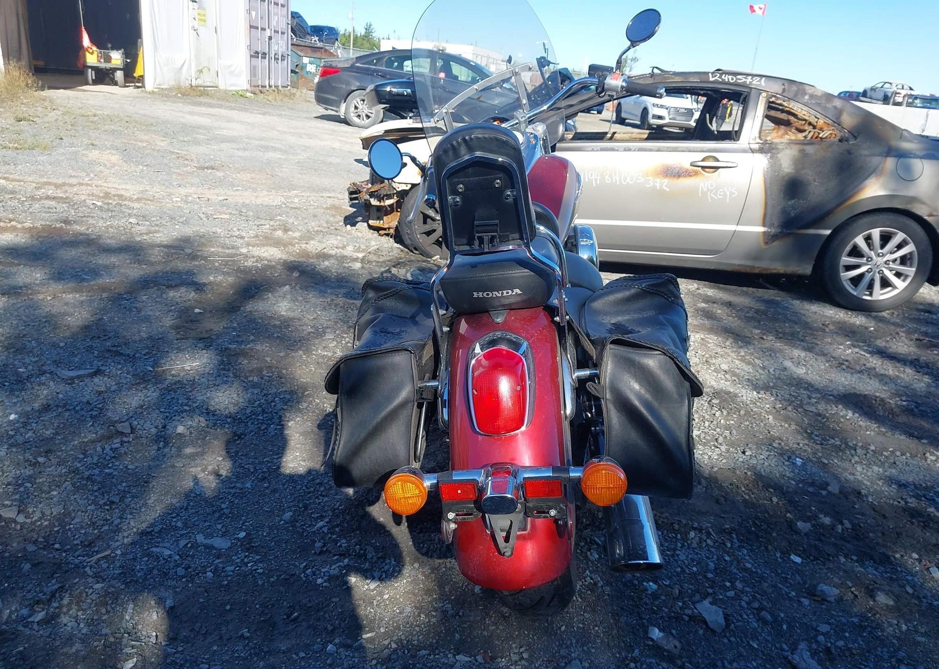 2000 HONDA VT750 CD3