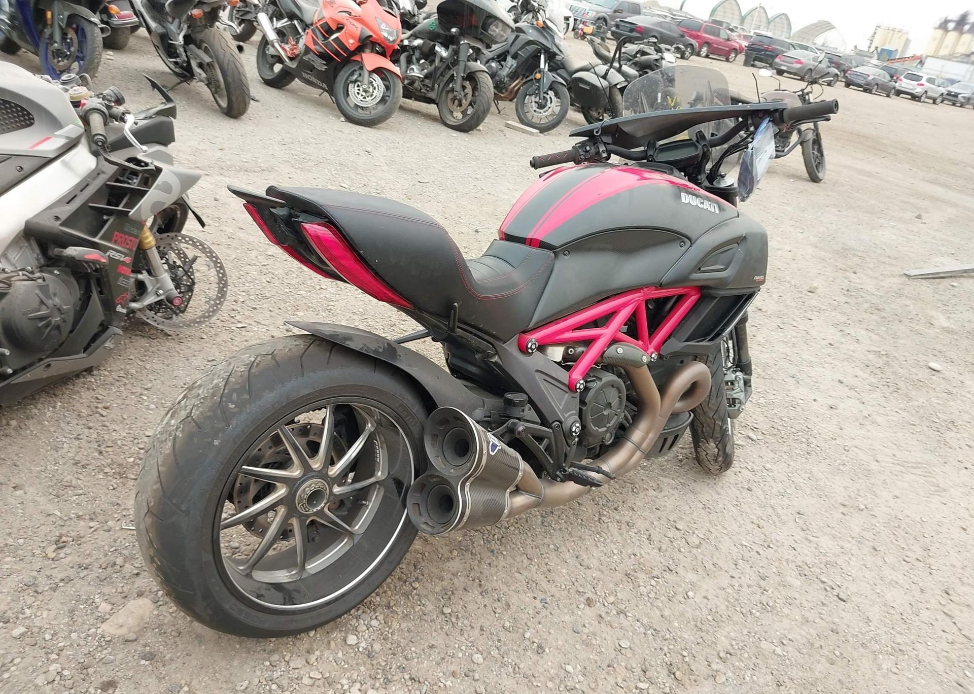 2015 DUCATI DIAVEL