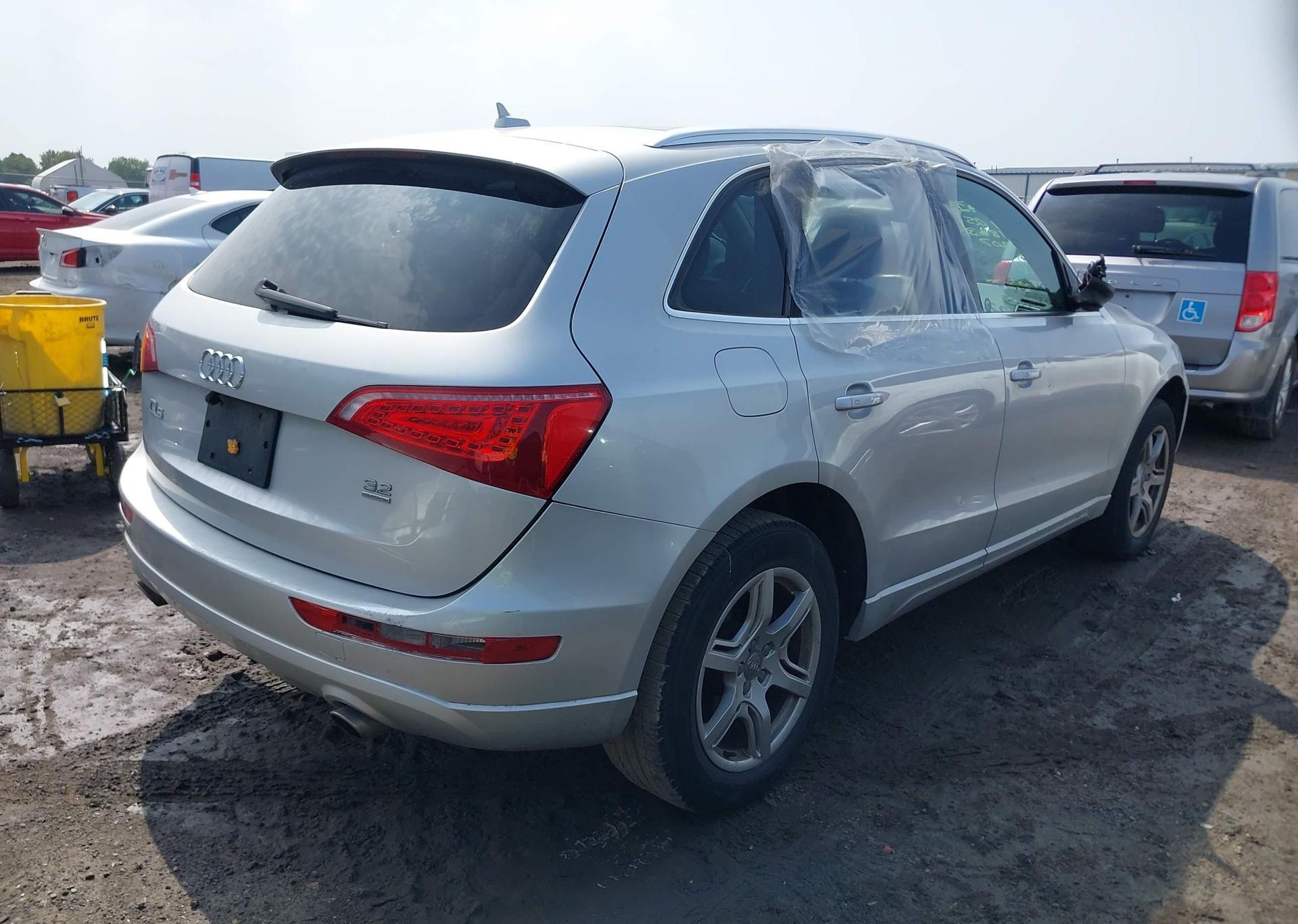 2009 AUDI Q5 3.2