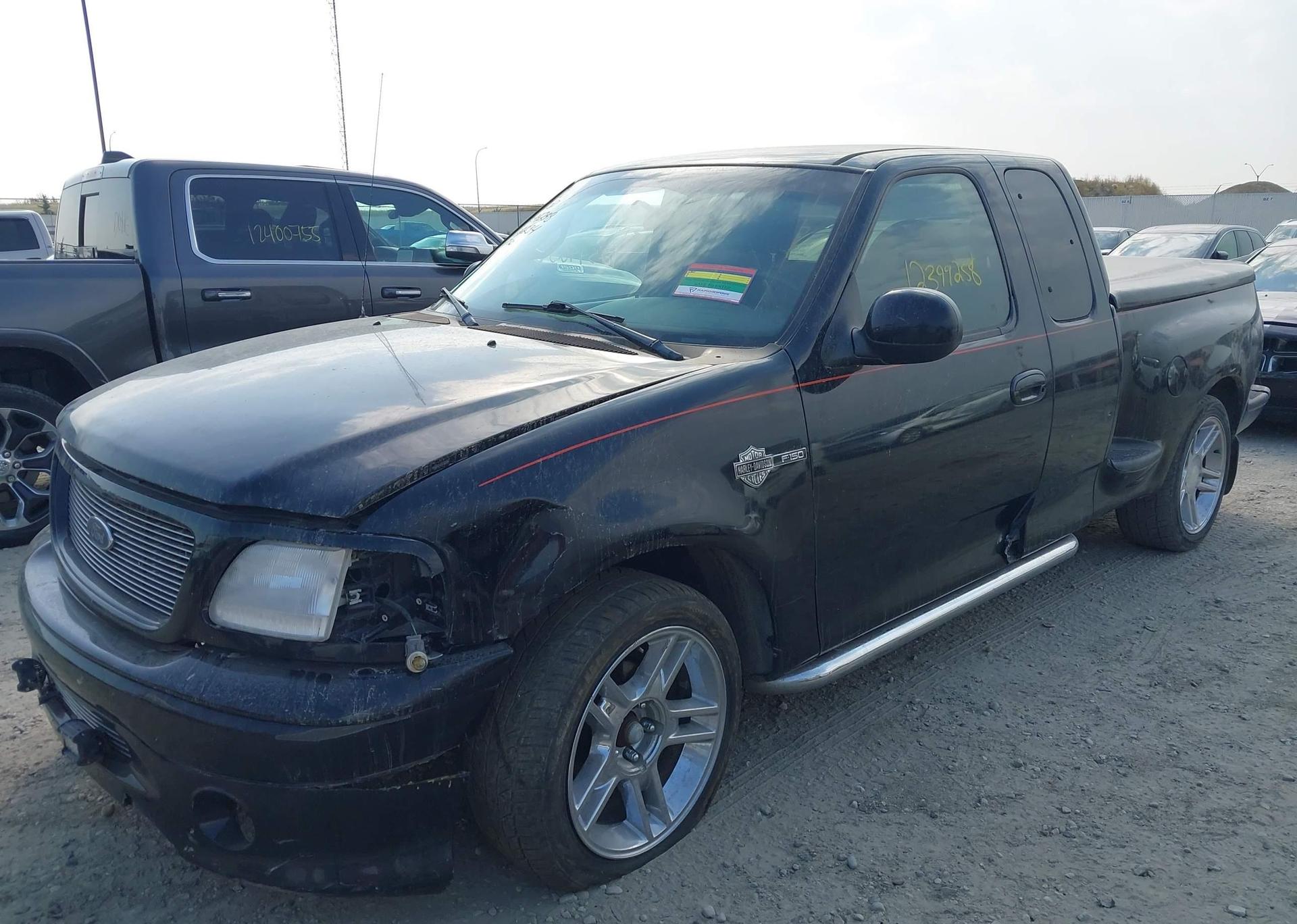 2000 FORD F-150 LARIAT