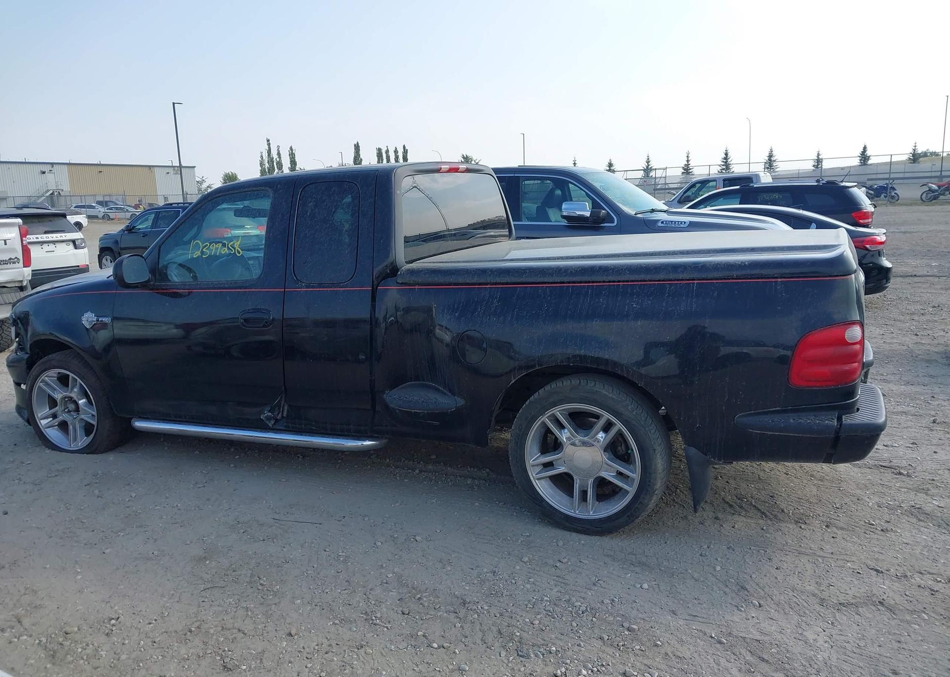 2000 FORD F-150 LARIAT