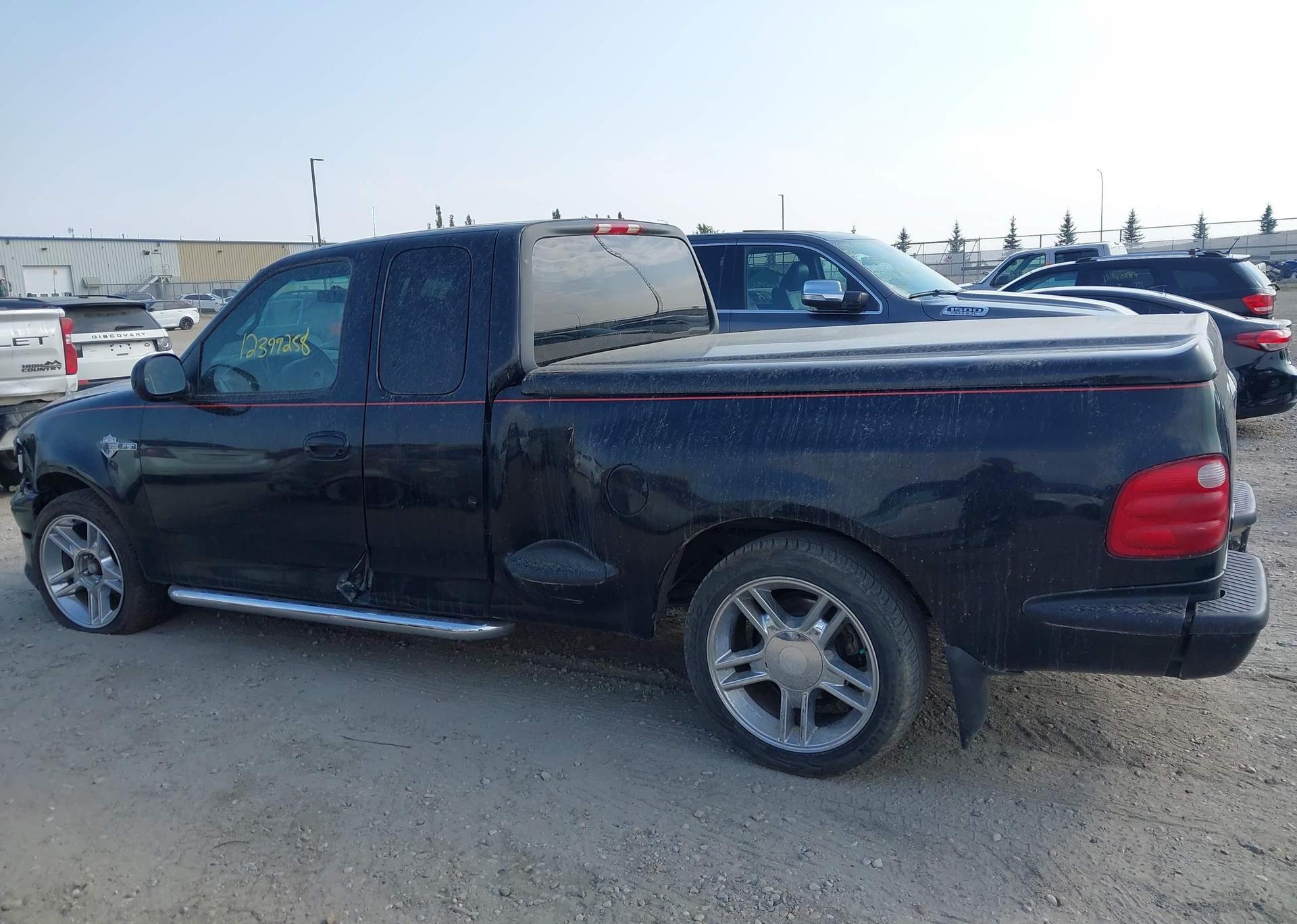 2000 FORD F-150 LARIAT