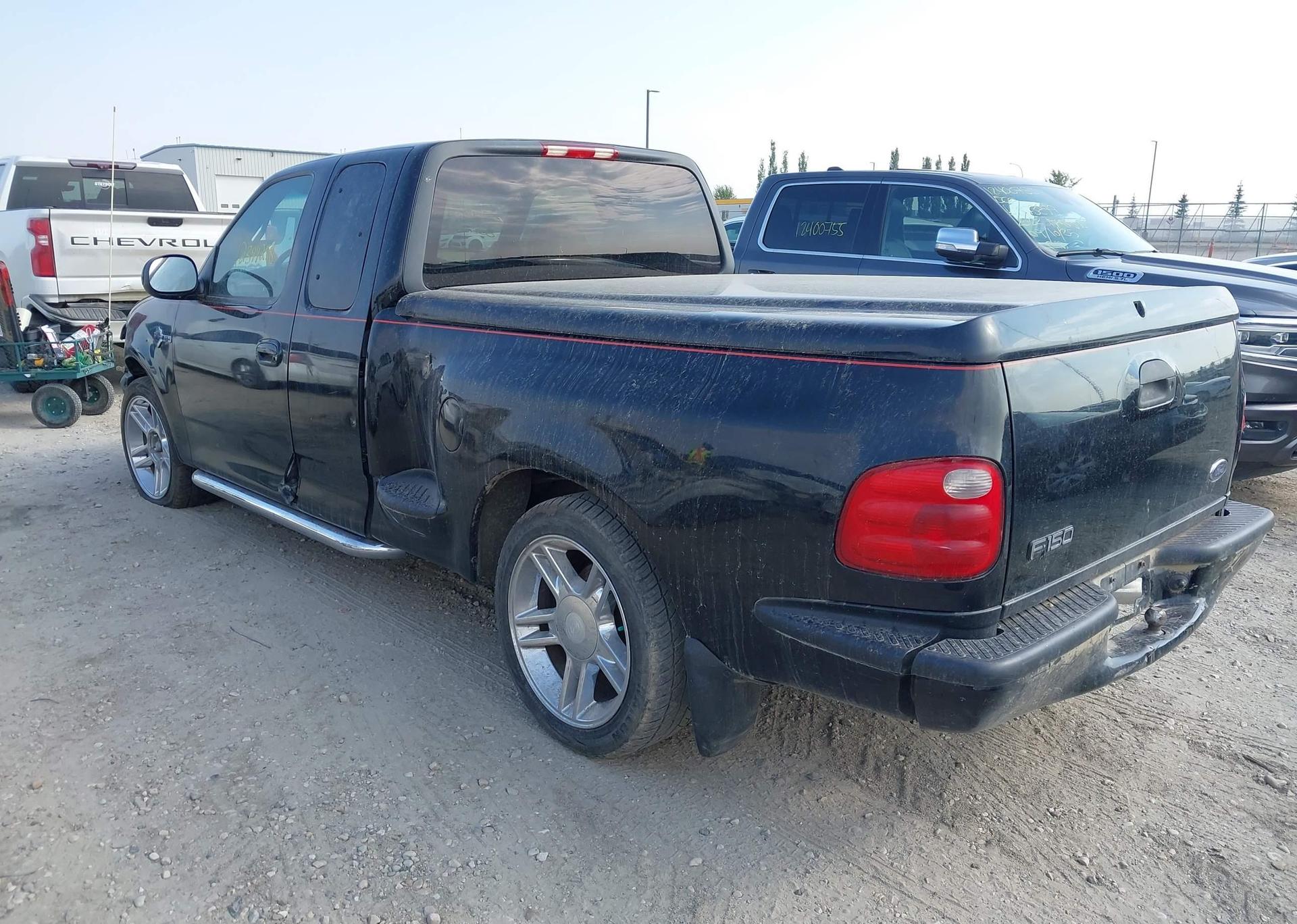 2000 FORD F-150 LARIAT