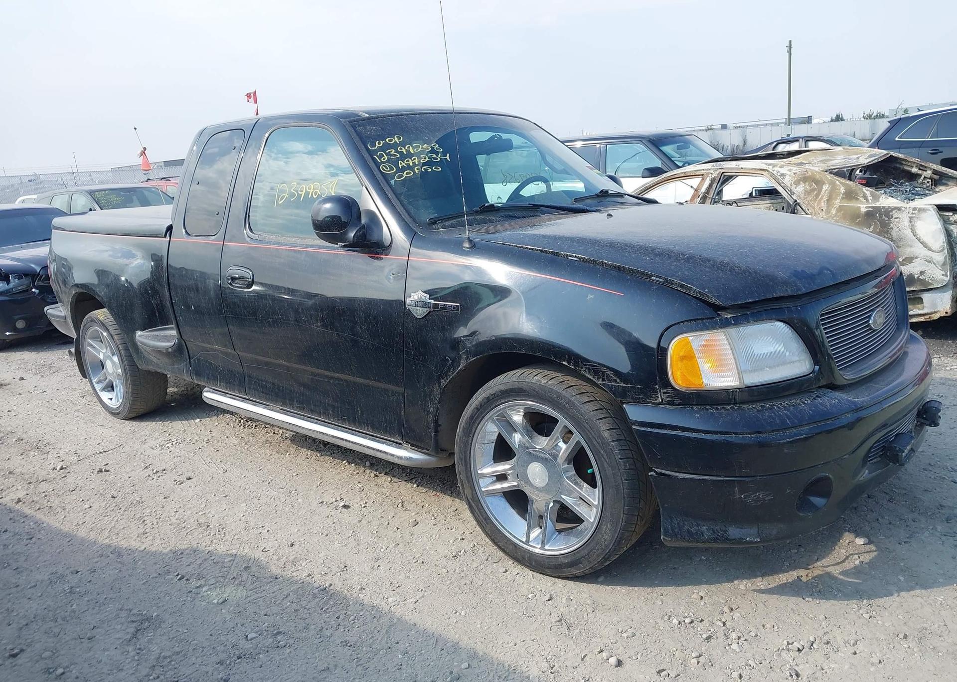 2000 FORD F-150 LARIAT