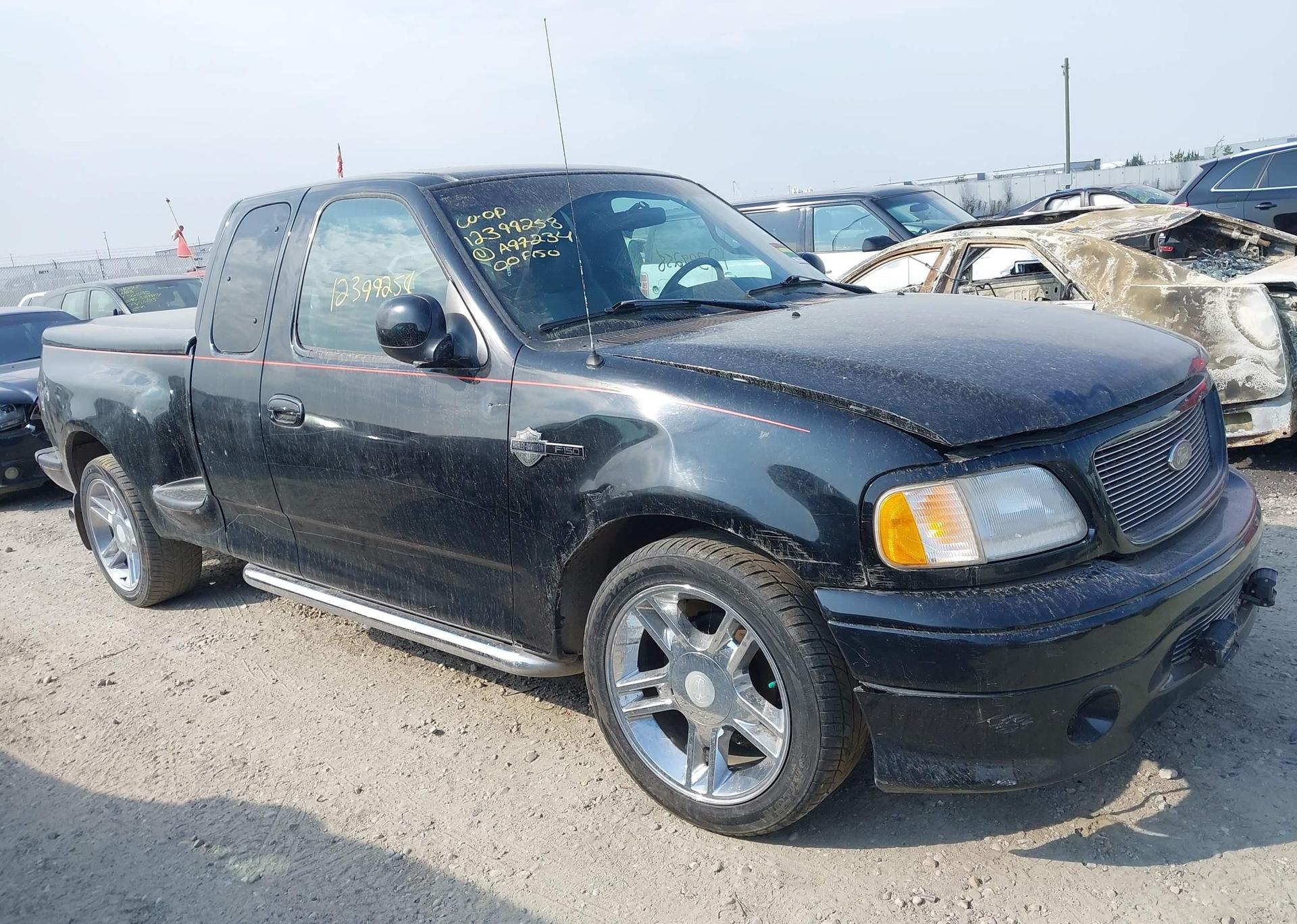 2000 FORD F-150 LARIAT