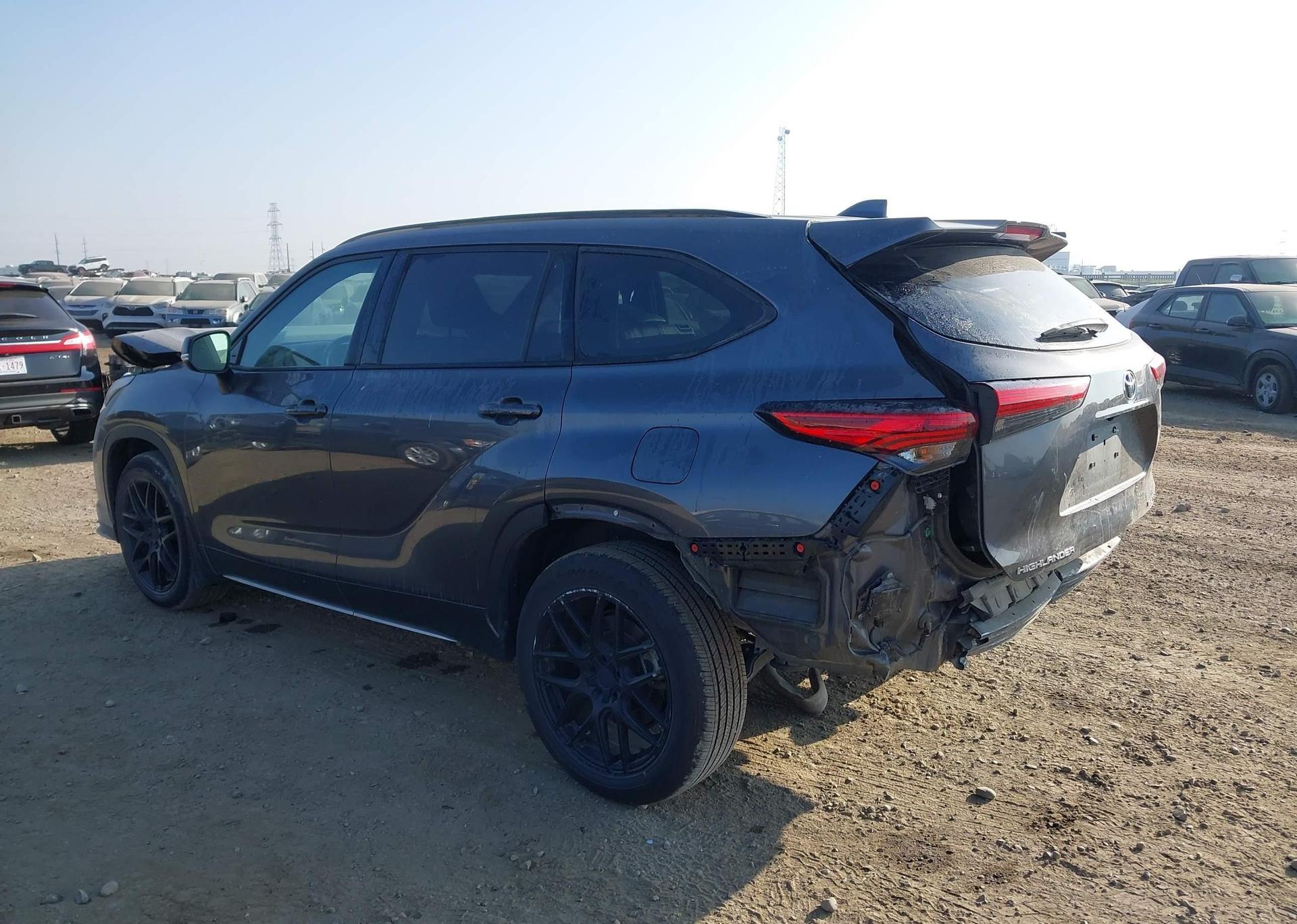 2022 TOYOTA HIGHLANDER XSE