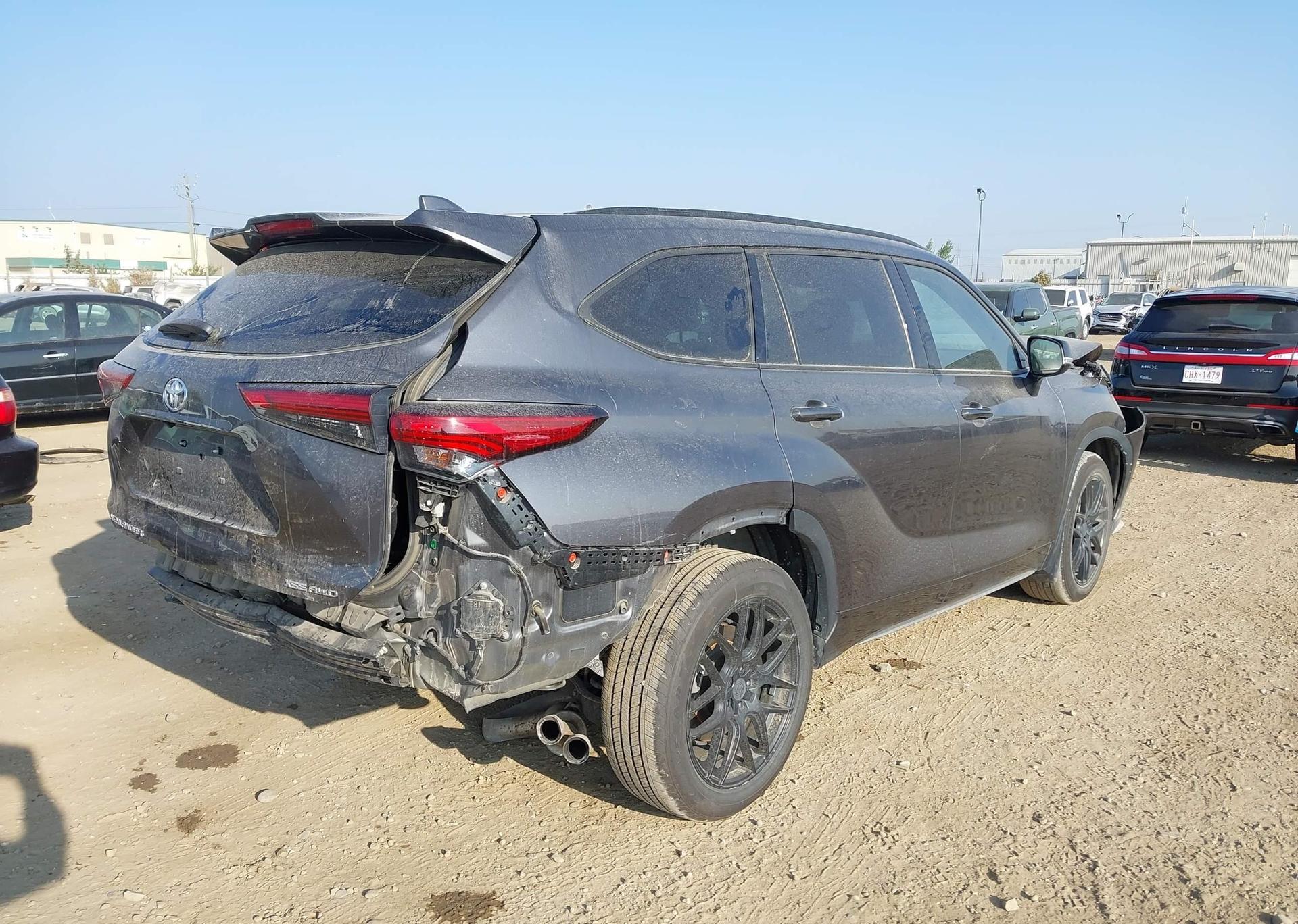2022 TOYOTA HIGHLANDER XSE