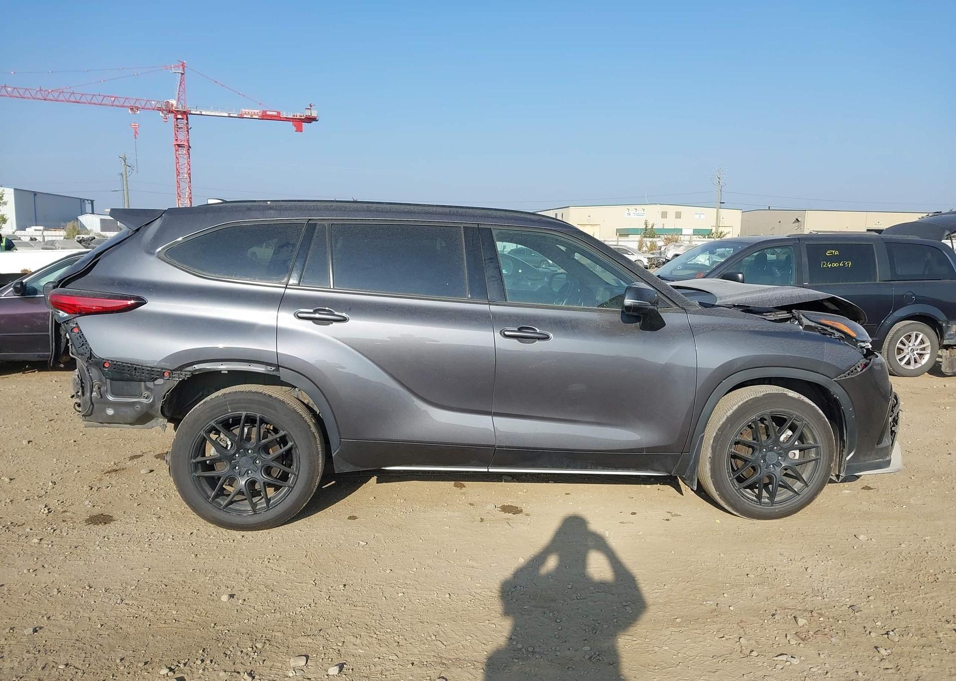 2022 TOYOTA HIGHLANDER XSE