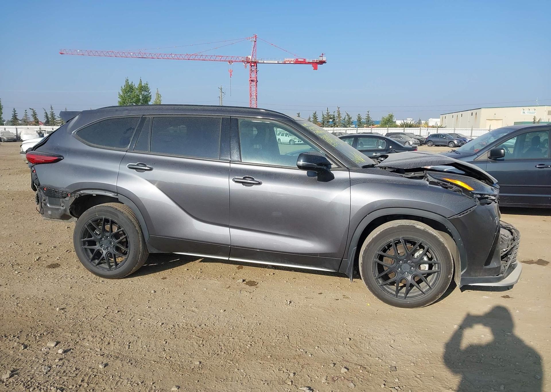 2022 TOYOTA HIGHLANDER XSE