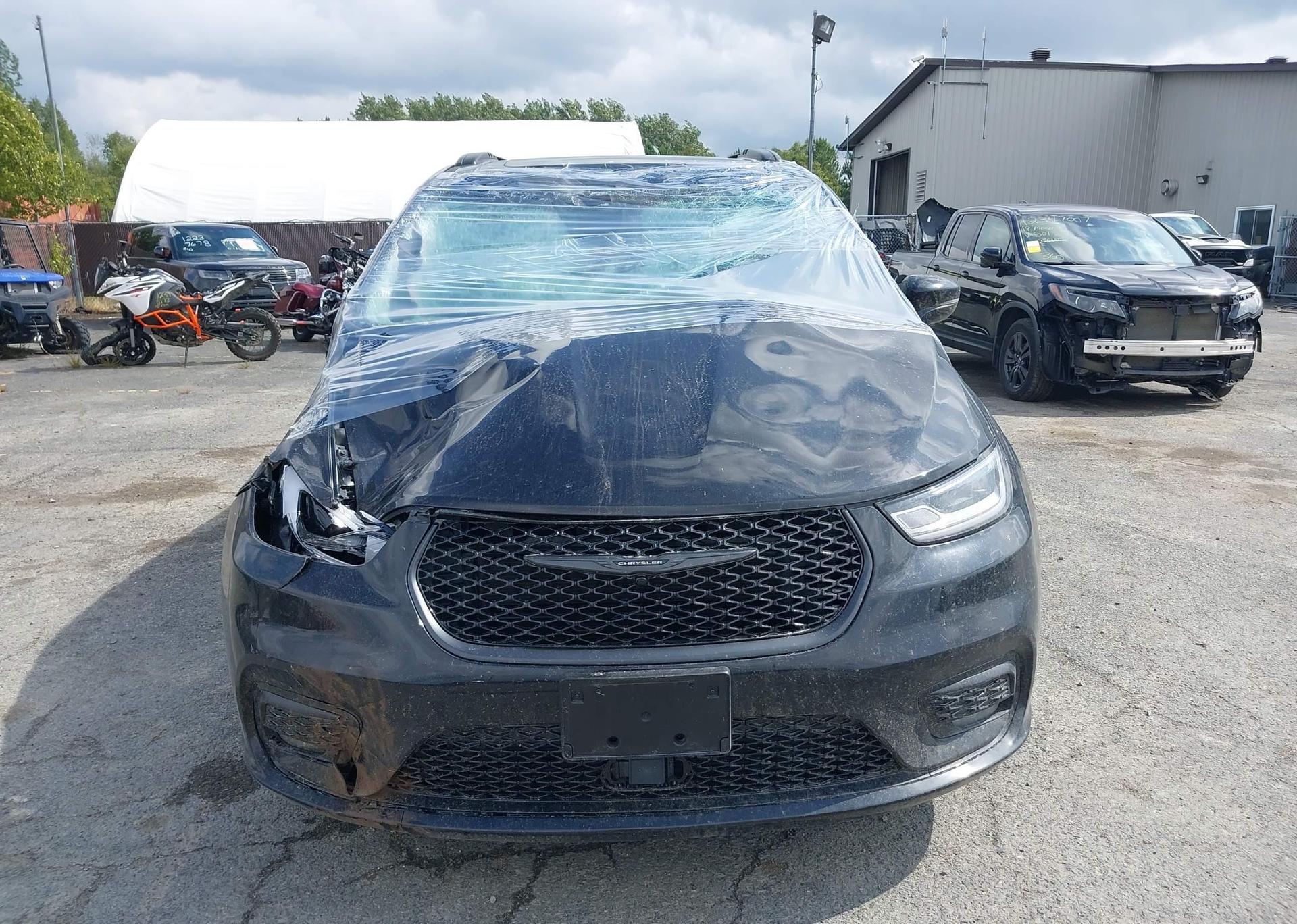 2025 CHRYSLER PACIFICA LIMITED