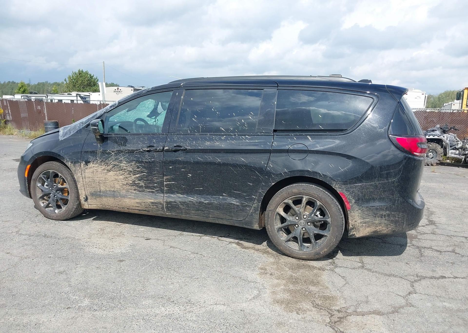 2025 CHRYSLER PACIFICA LIMITED