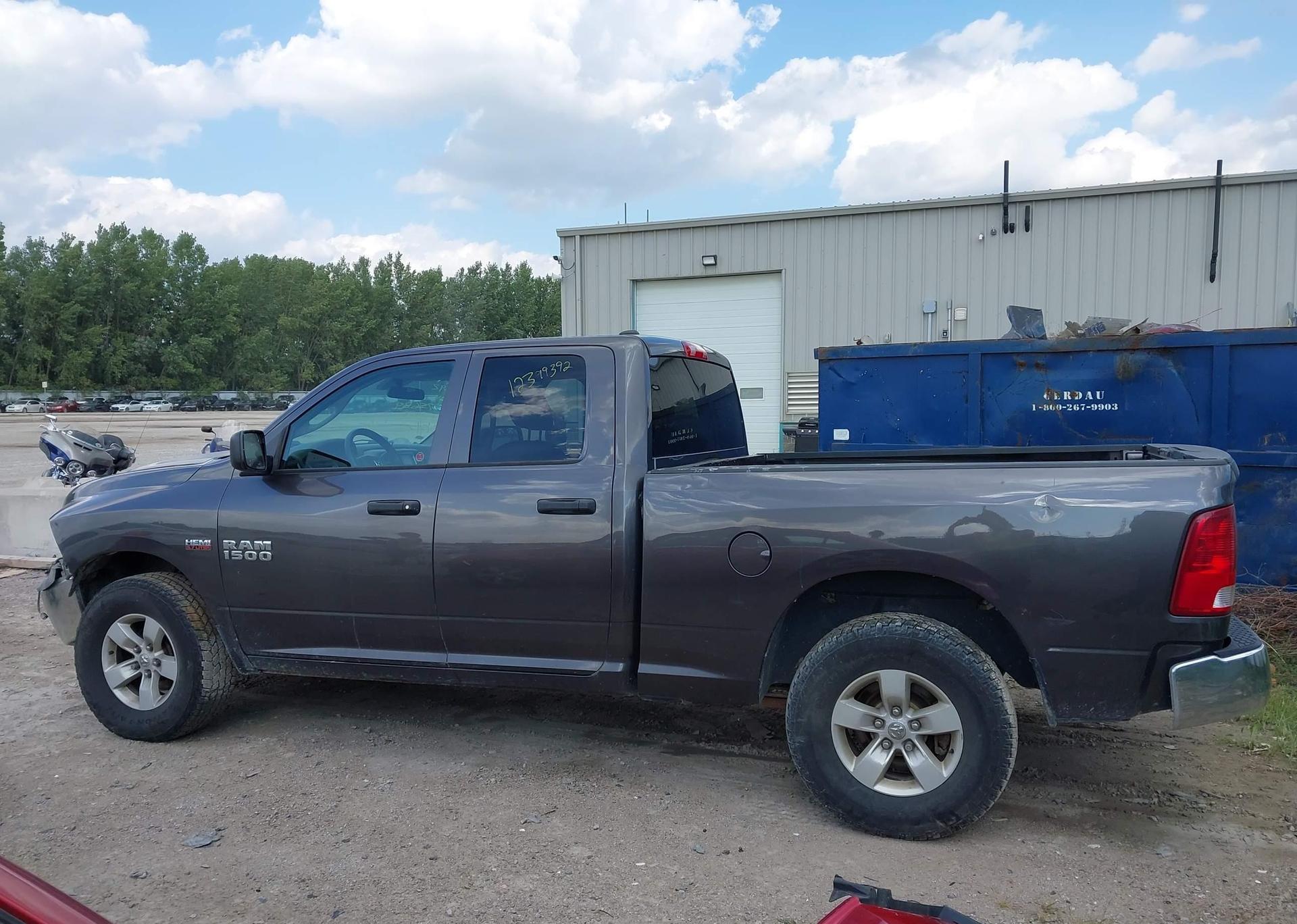 2016 RAM 1500 ST