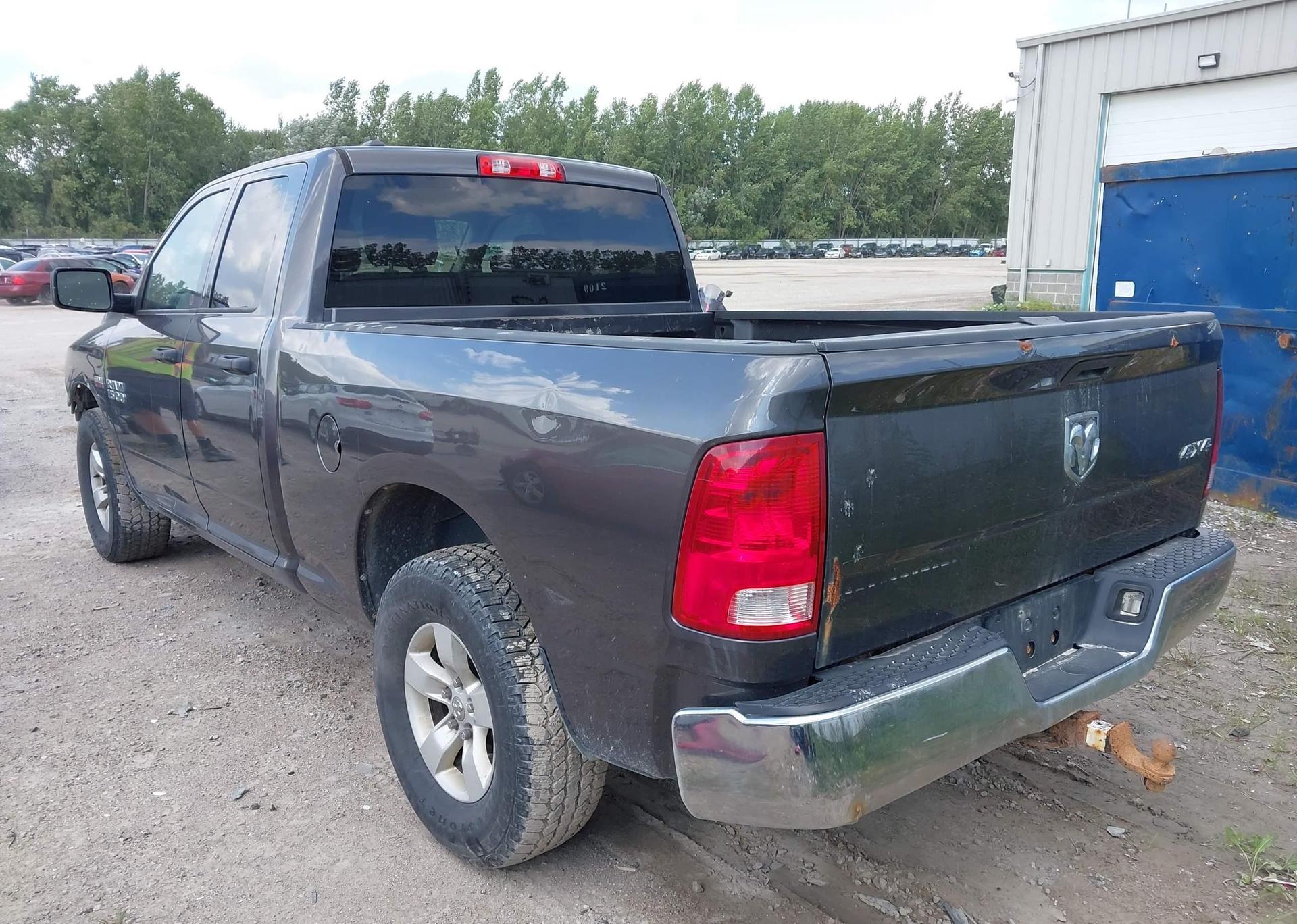2016 RAM 1500 ST