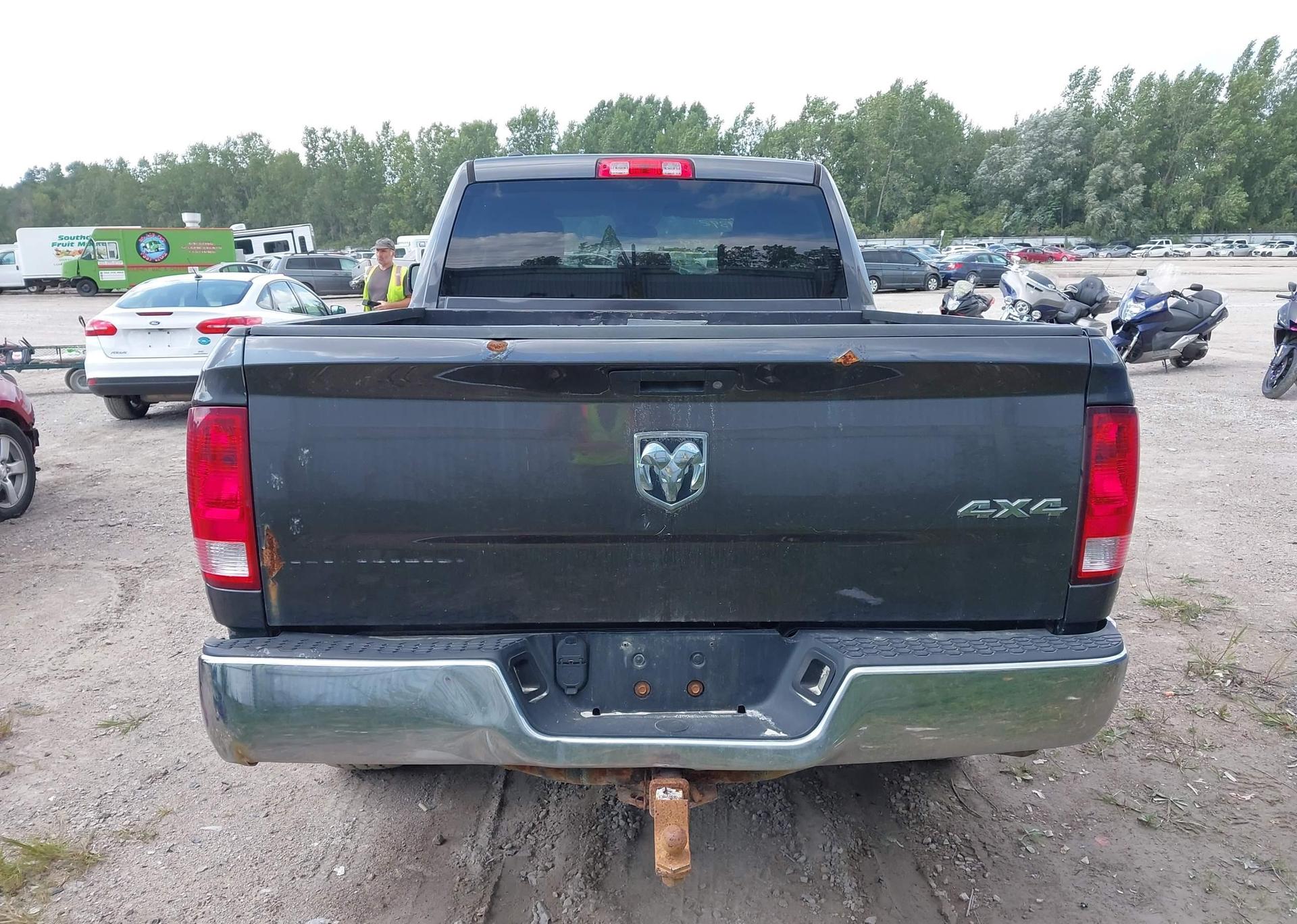 2016 RAM 1500 ST