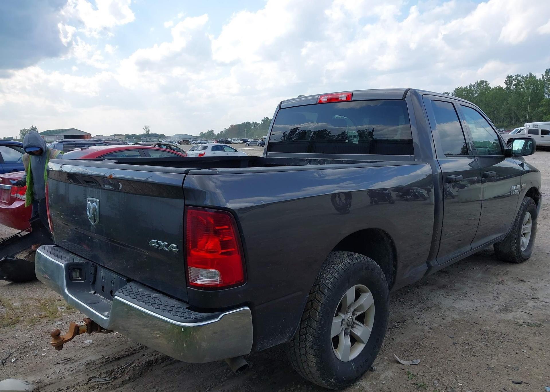2016 RAM 1500 ST