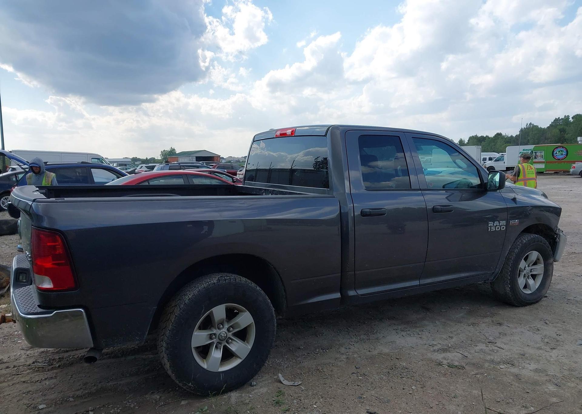 2016 RAM 1500 ST