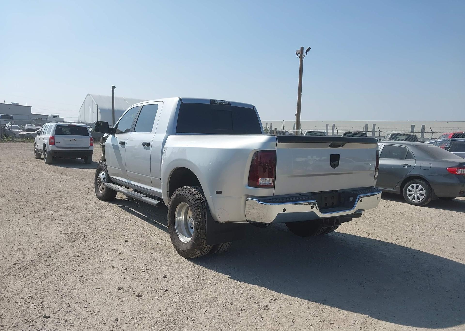 2017 RAM 3500 SLT
