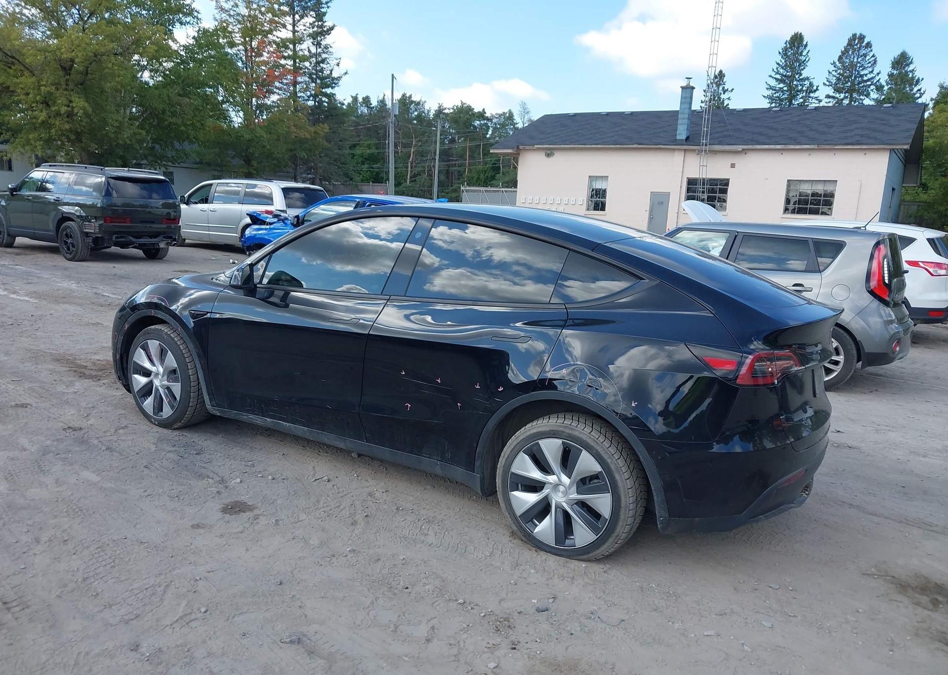 2022 TESLA MODEL Y LONG RANGE