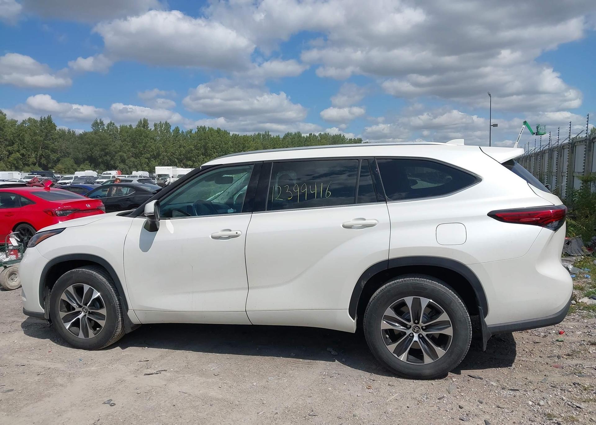 2021 TOYOTA RAV4 LIMITED