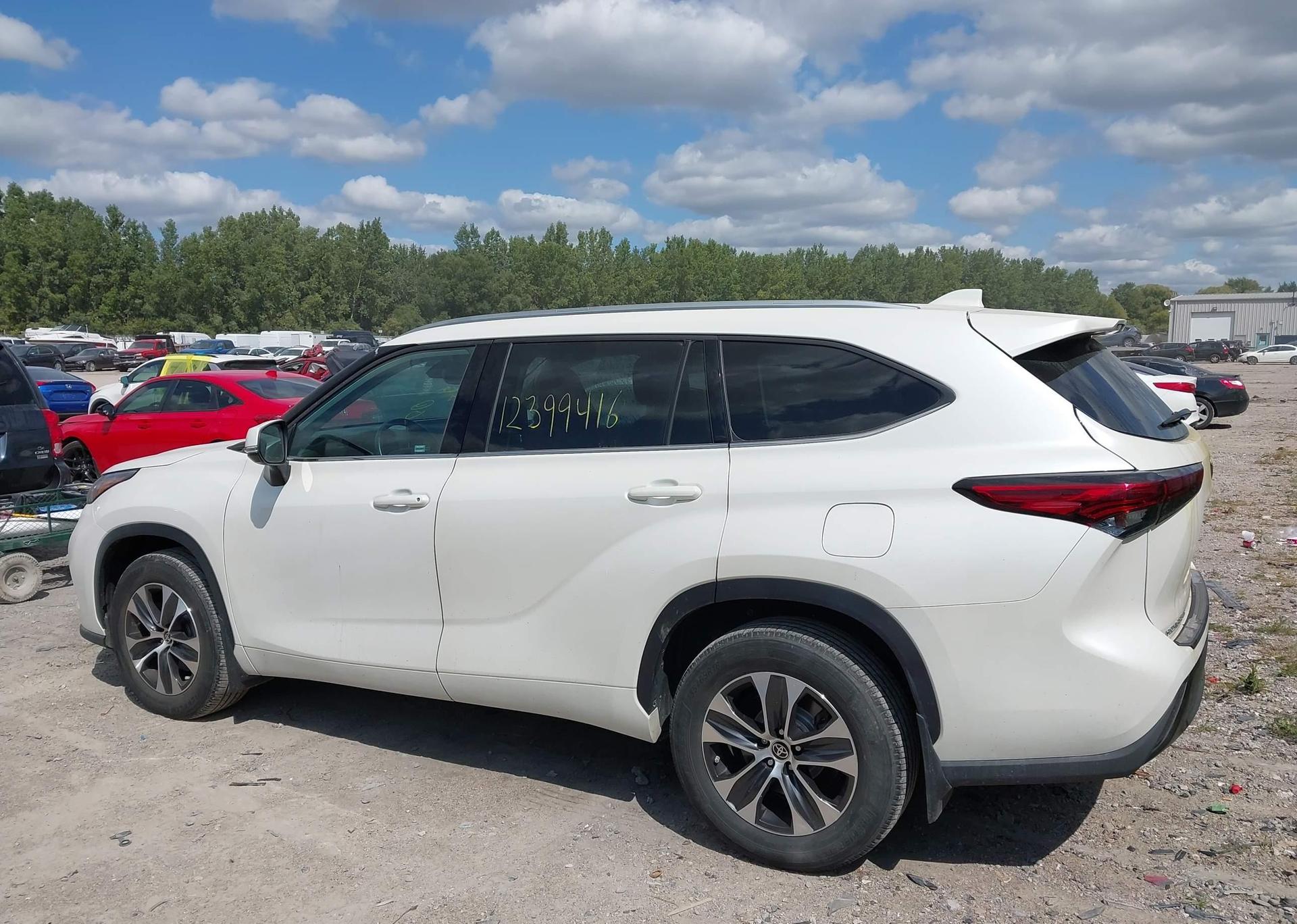 2021 TOYOTA RAV4 LIMITED