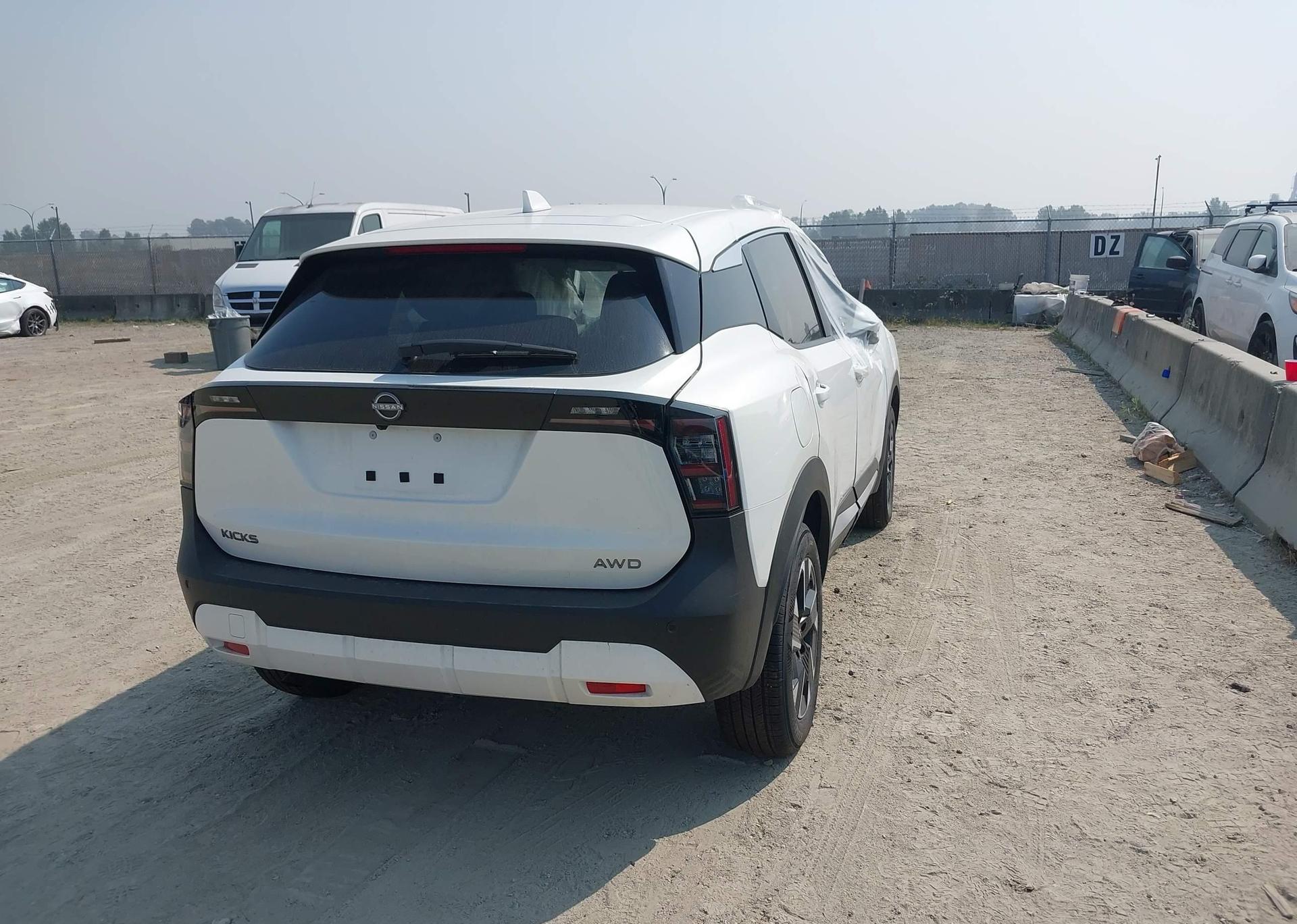 2025 NISSAN KICKS SV