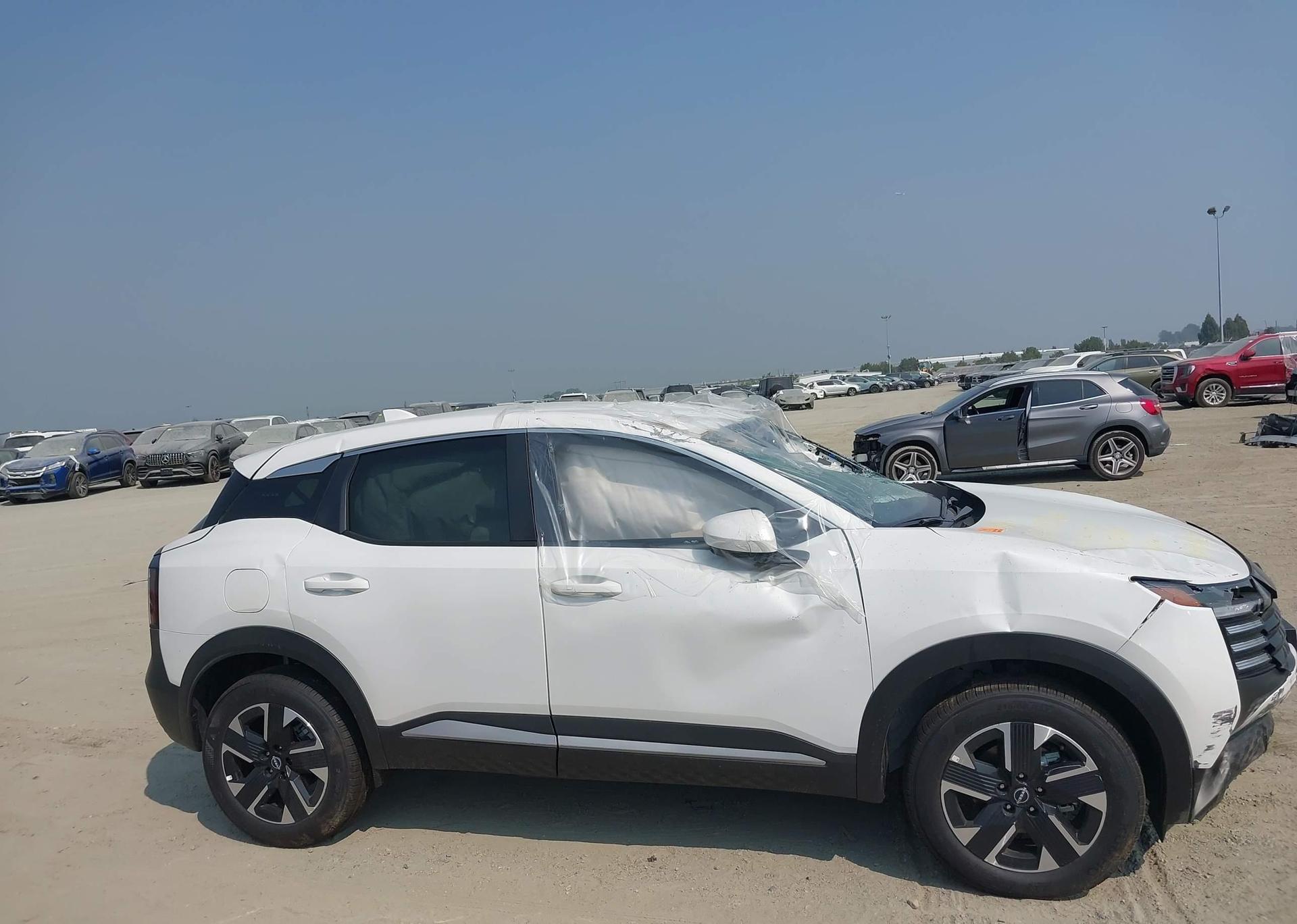 2025 NISSAN KICKS SV