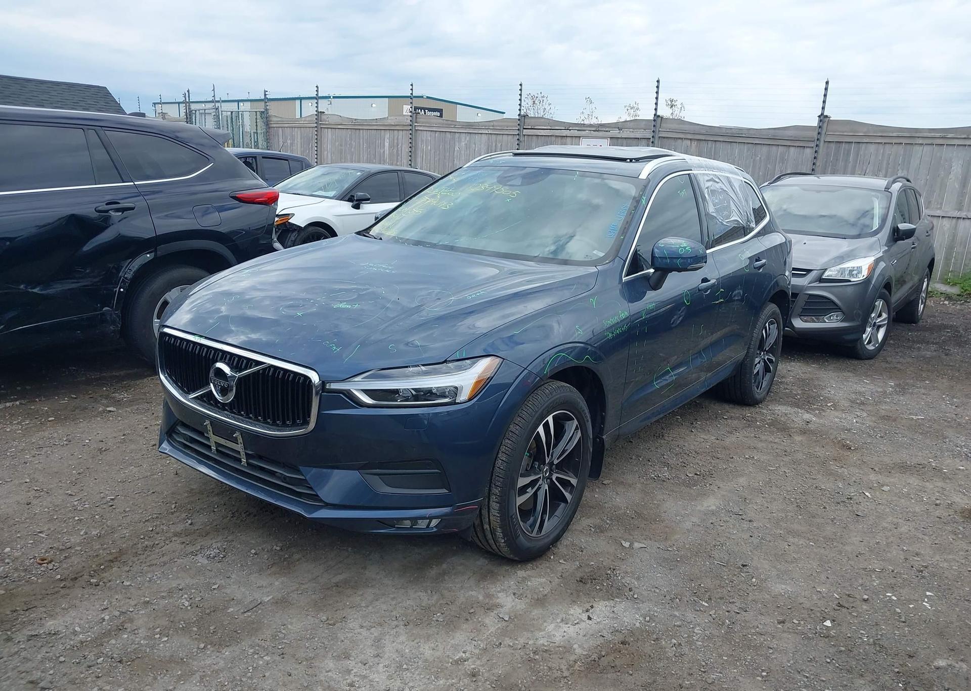 2020 VOLVO XC60 T6 MOMENTUM