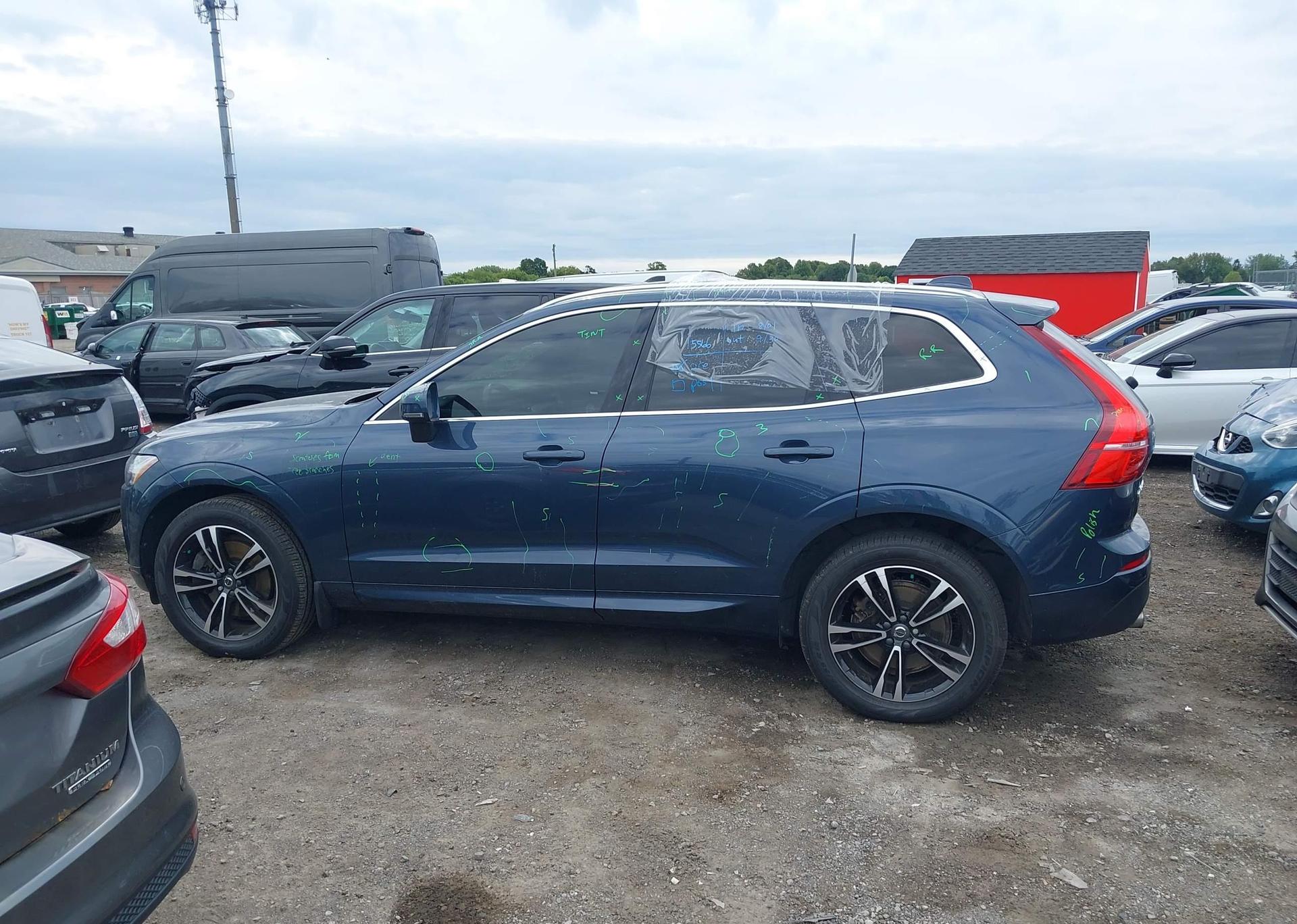 2020 VOLVO XC60 T6 MOMENTUM