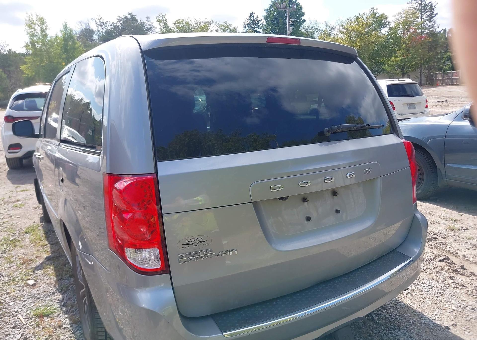2016 DODGE GRAND CARAVAN SE