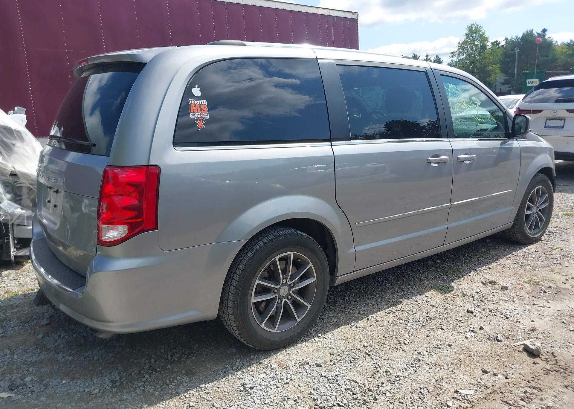 2016 DODGE GRAND CARAVAN SE