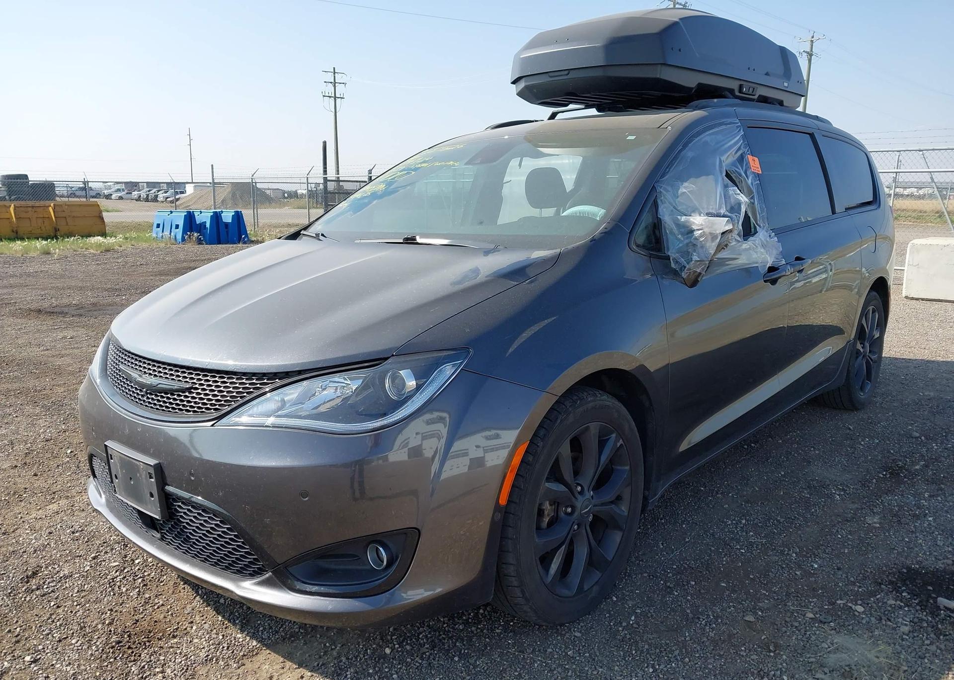 2019 CHRYSLER PACIFICA LIMITED