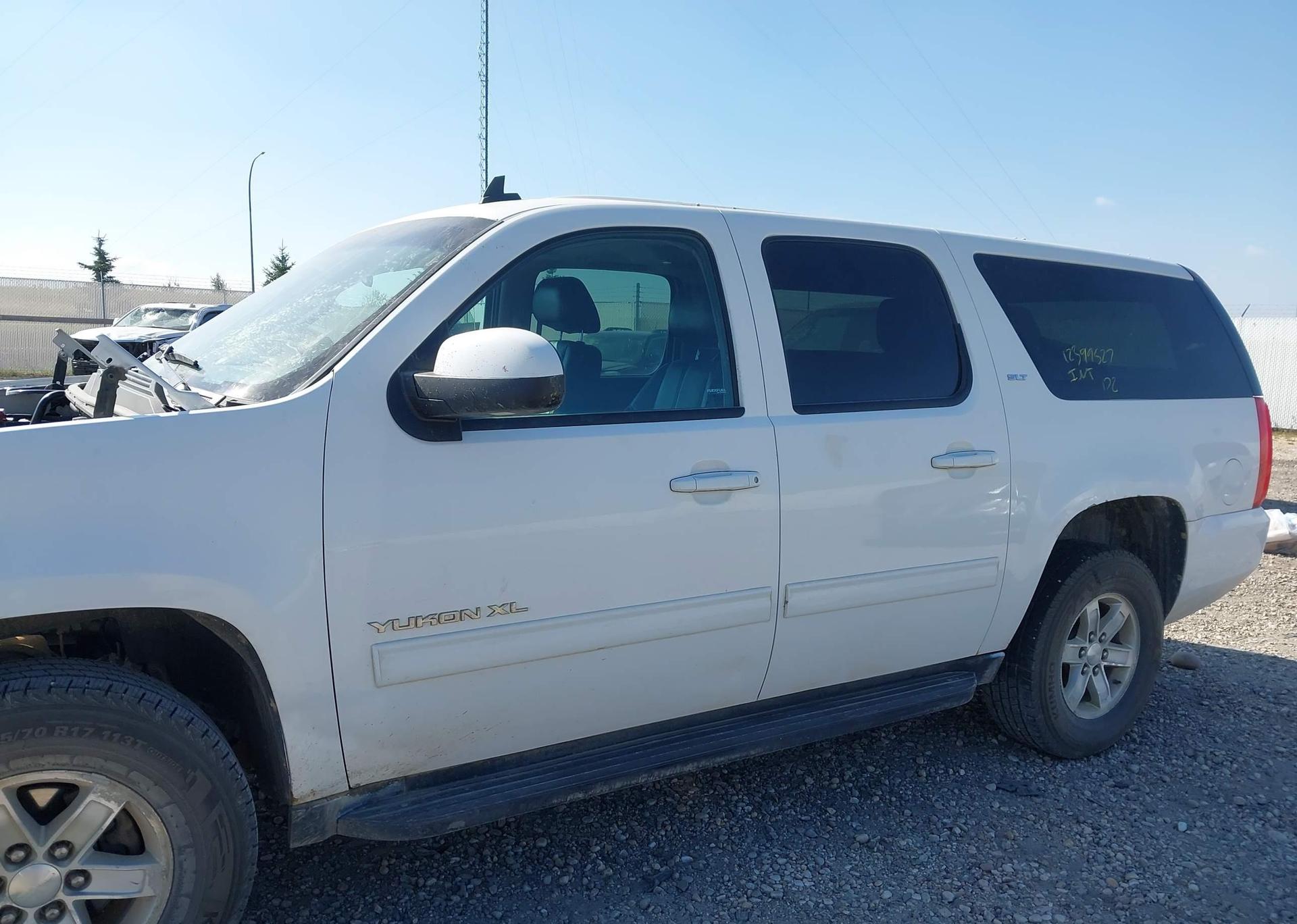2013 GMC YUKON XL K1500 SLT