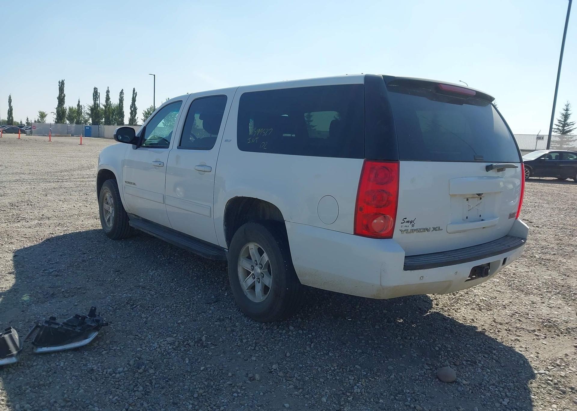 2013 GMC YUKON XL K1500 SLT