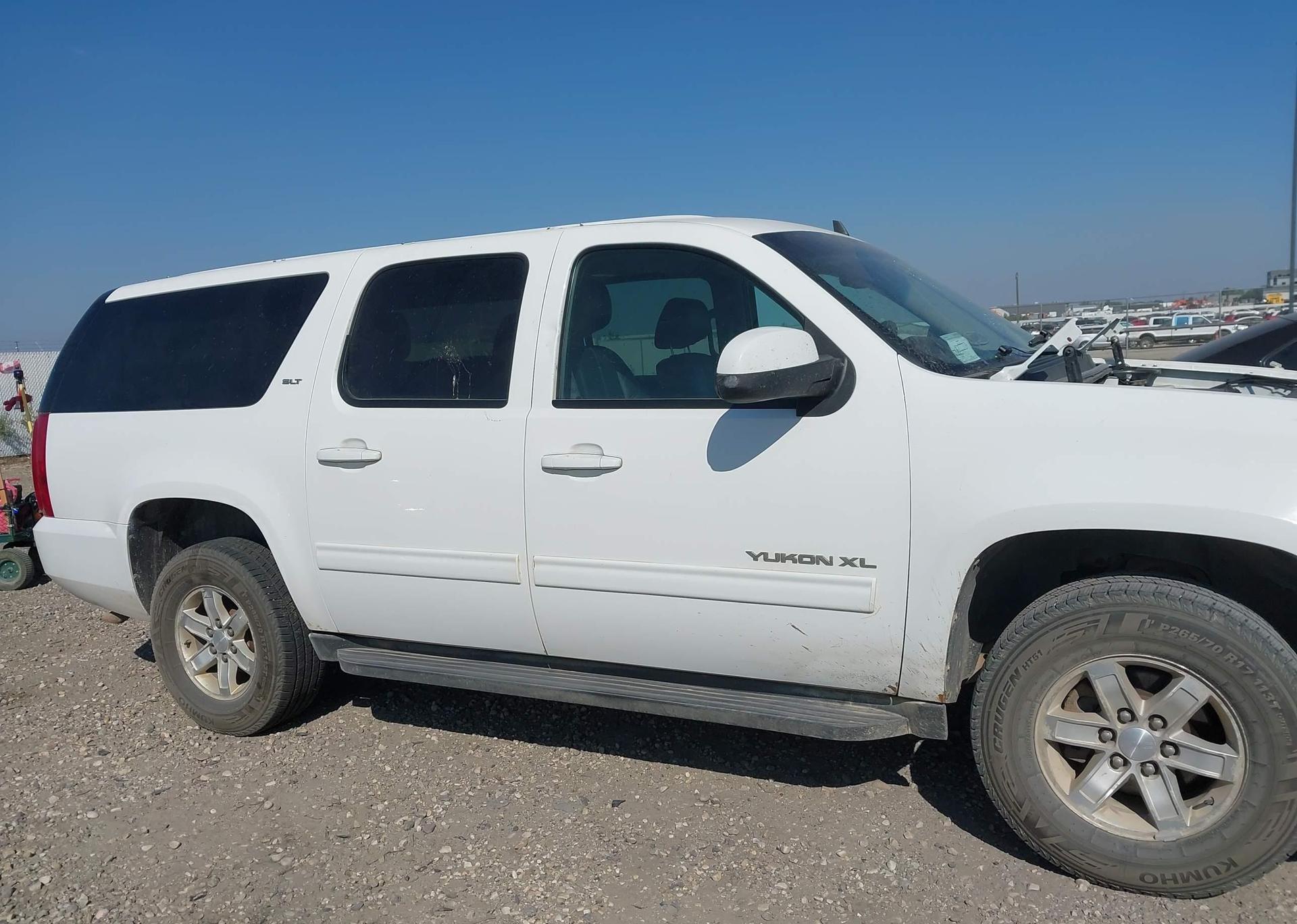 2013 GMC YUKON XL K1500 SLT