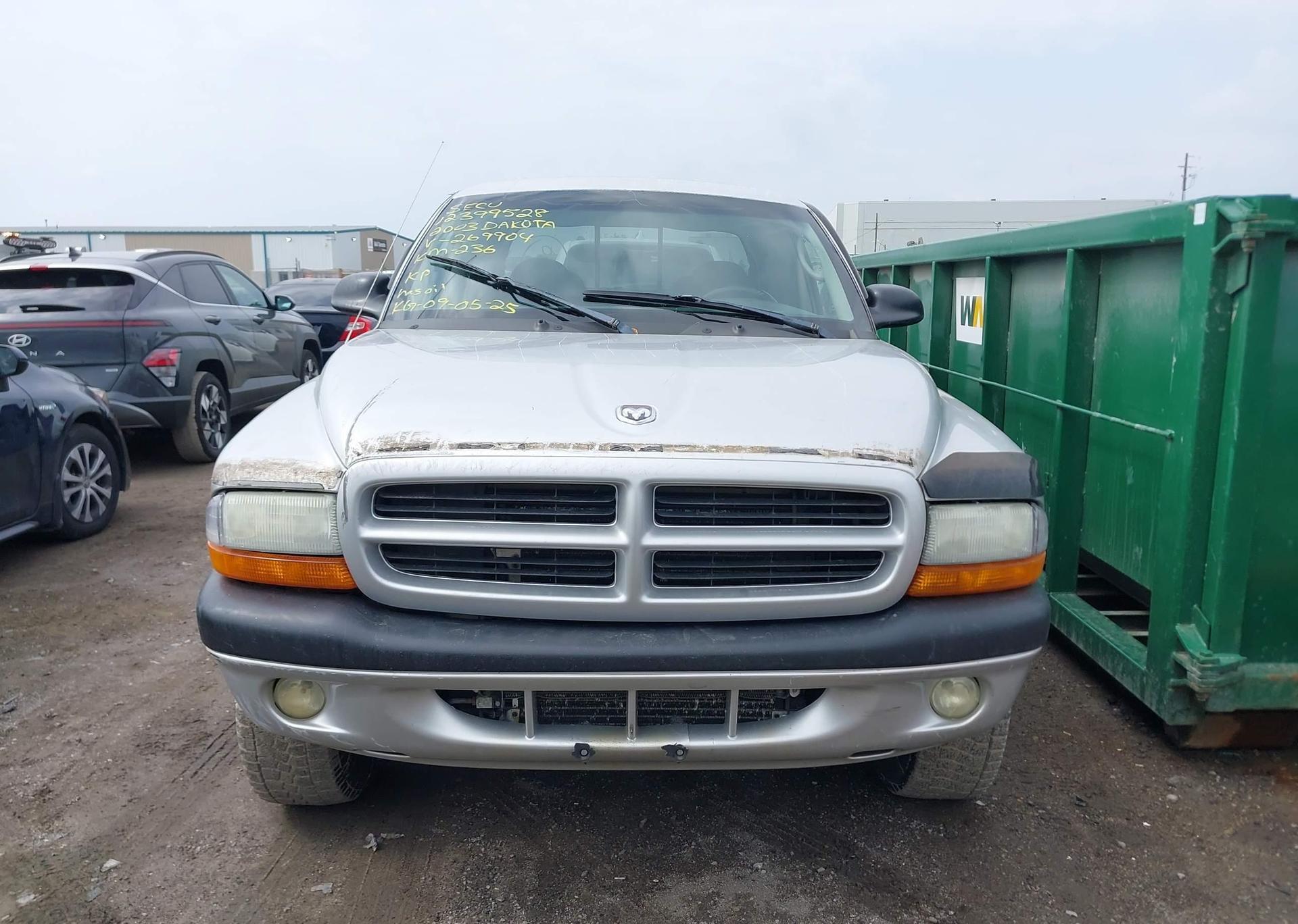 2003 DODGE DAKOTA SPORT