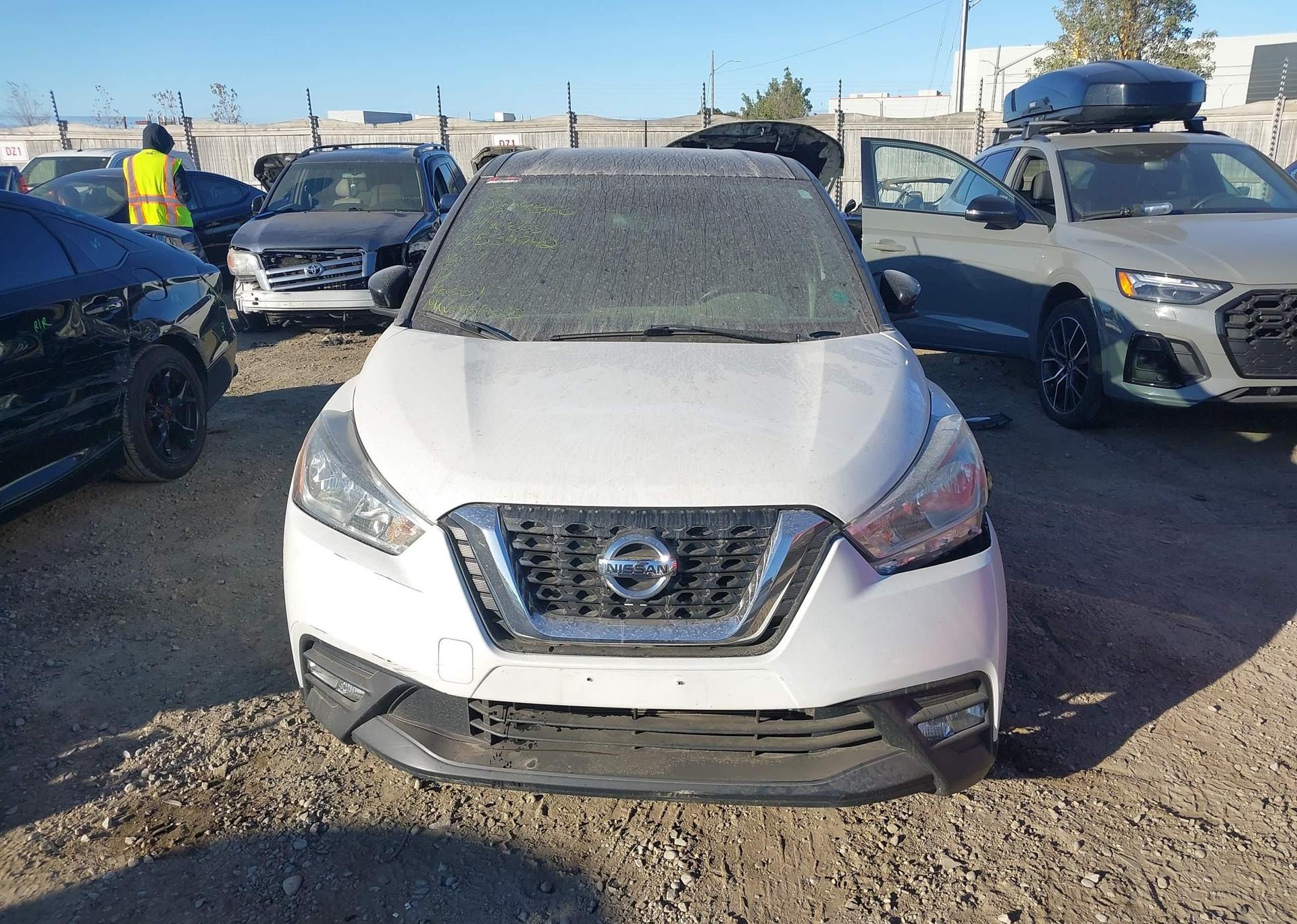 2019 NISSAN KICKS S