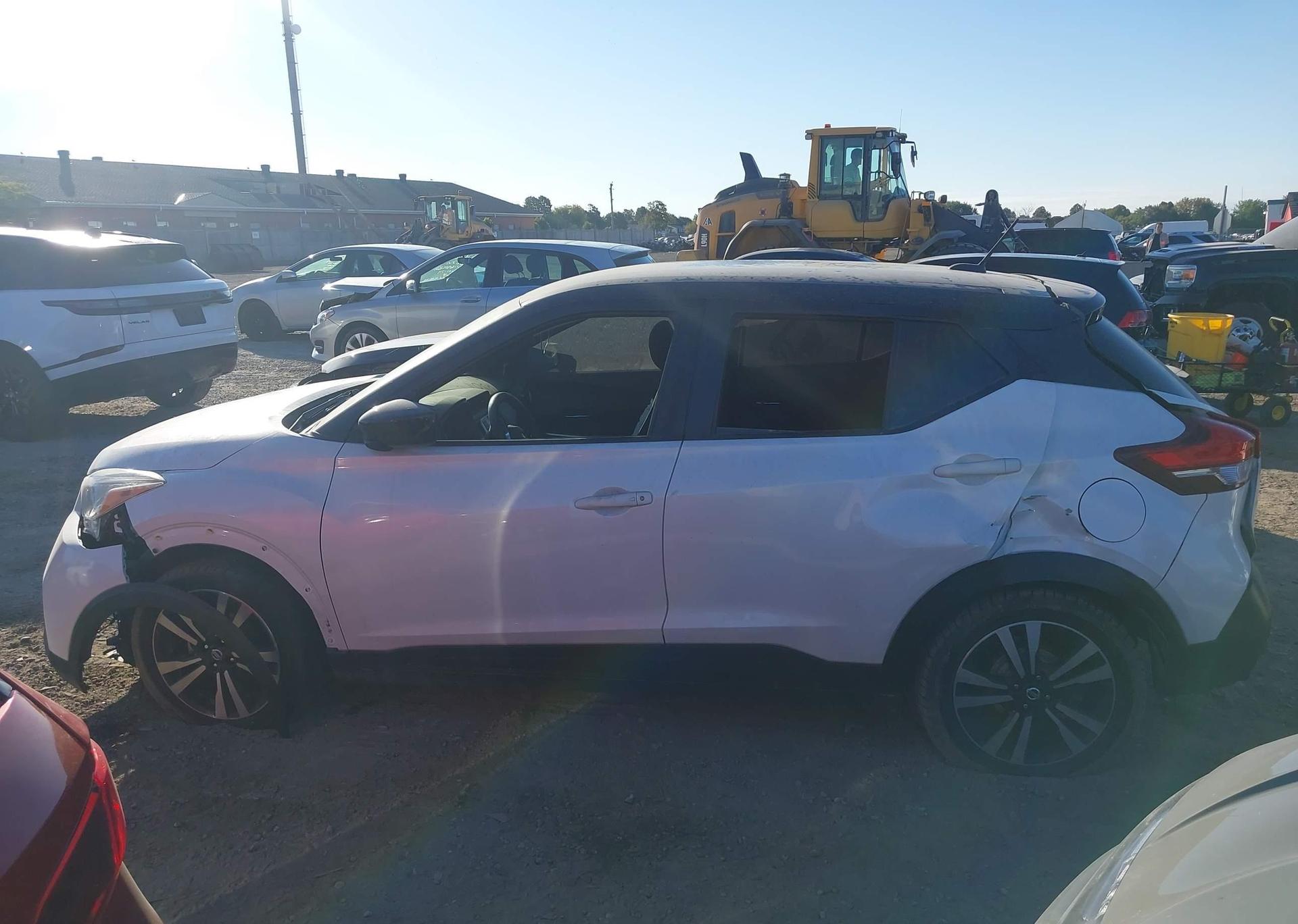 2019 NISSAN KICKS S