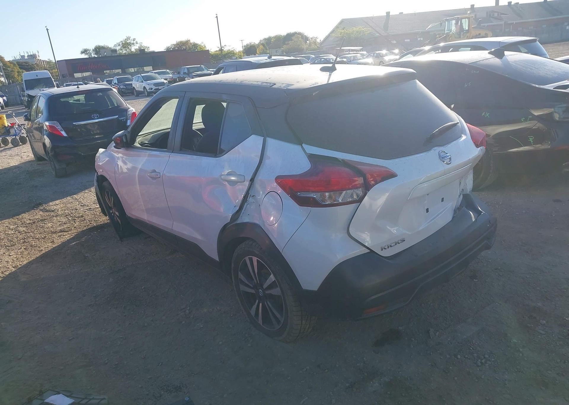 2019 NISSAN KICKS S