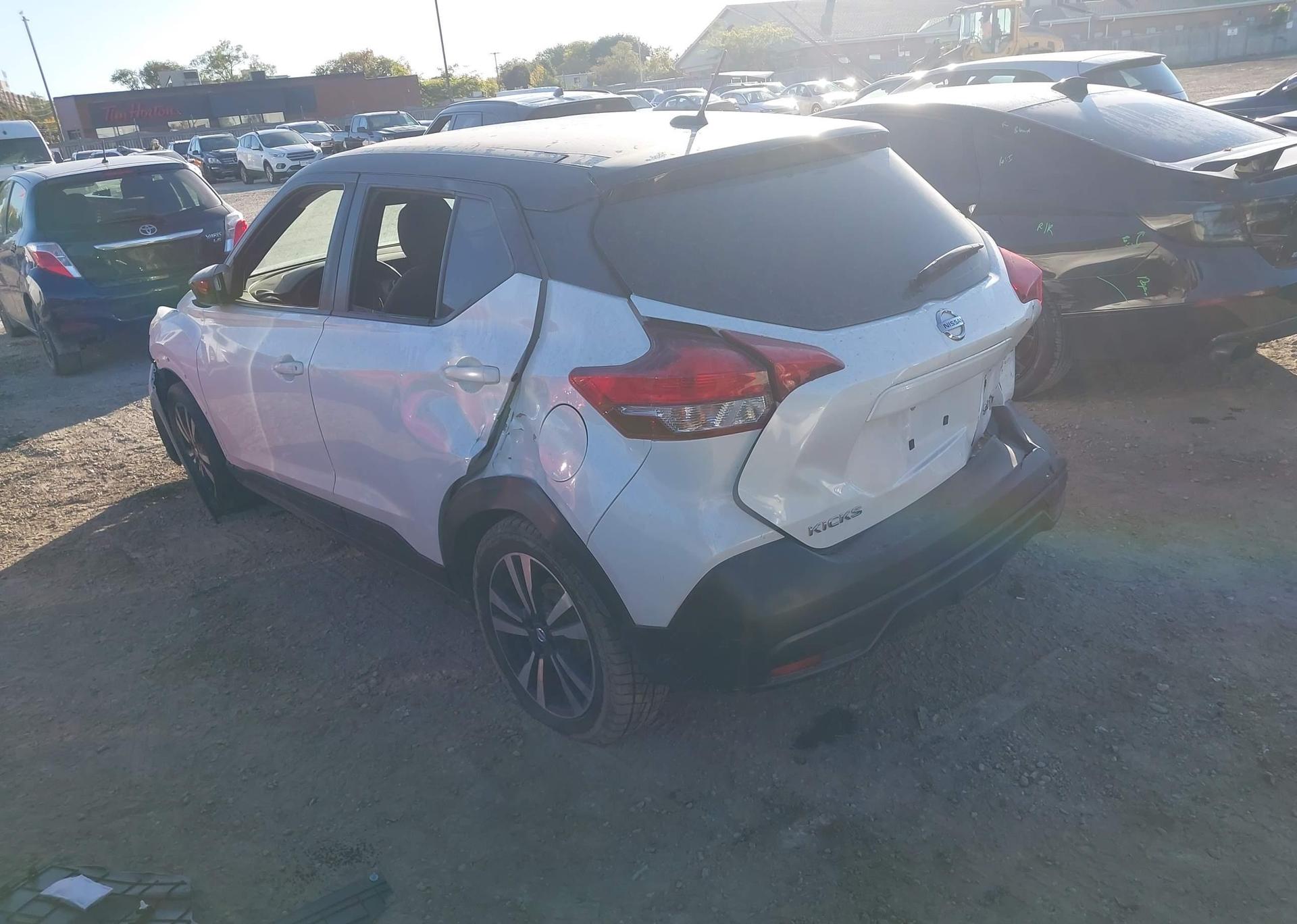 2019 NISSAN KICKS S