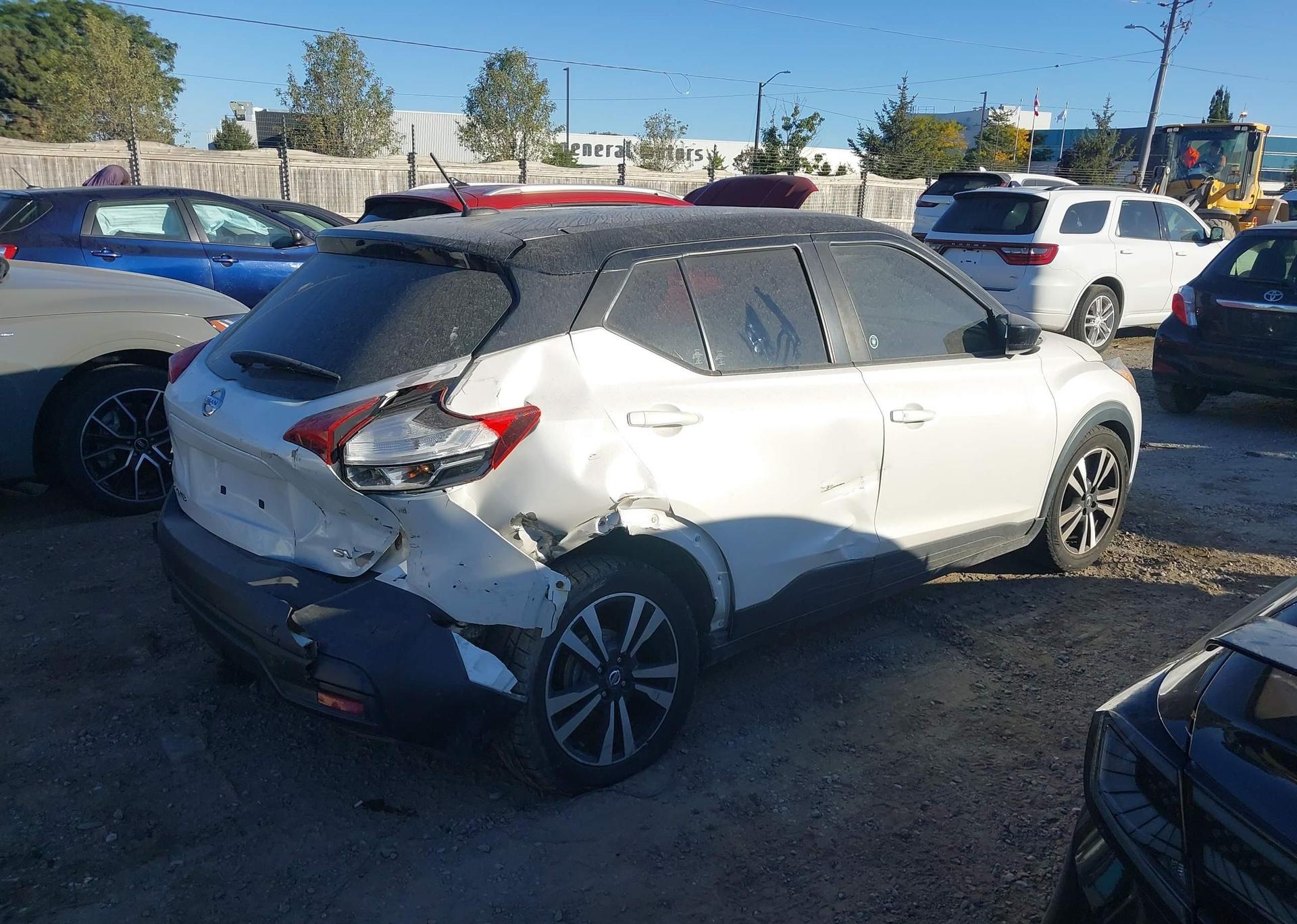 2019 NISSAN KICKS S