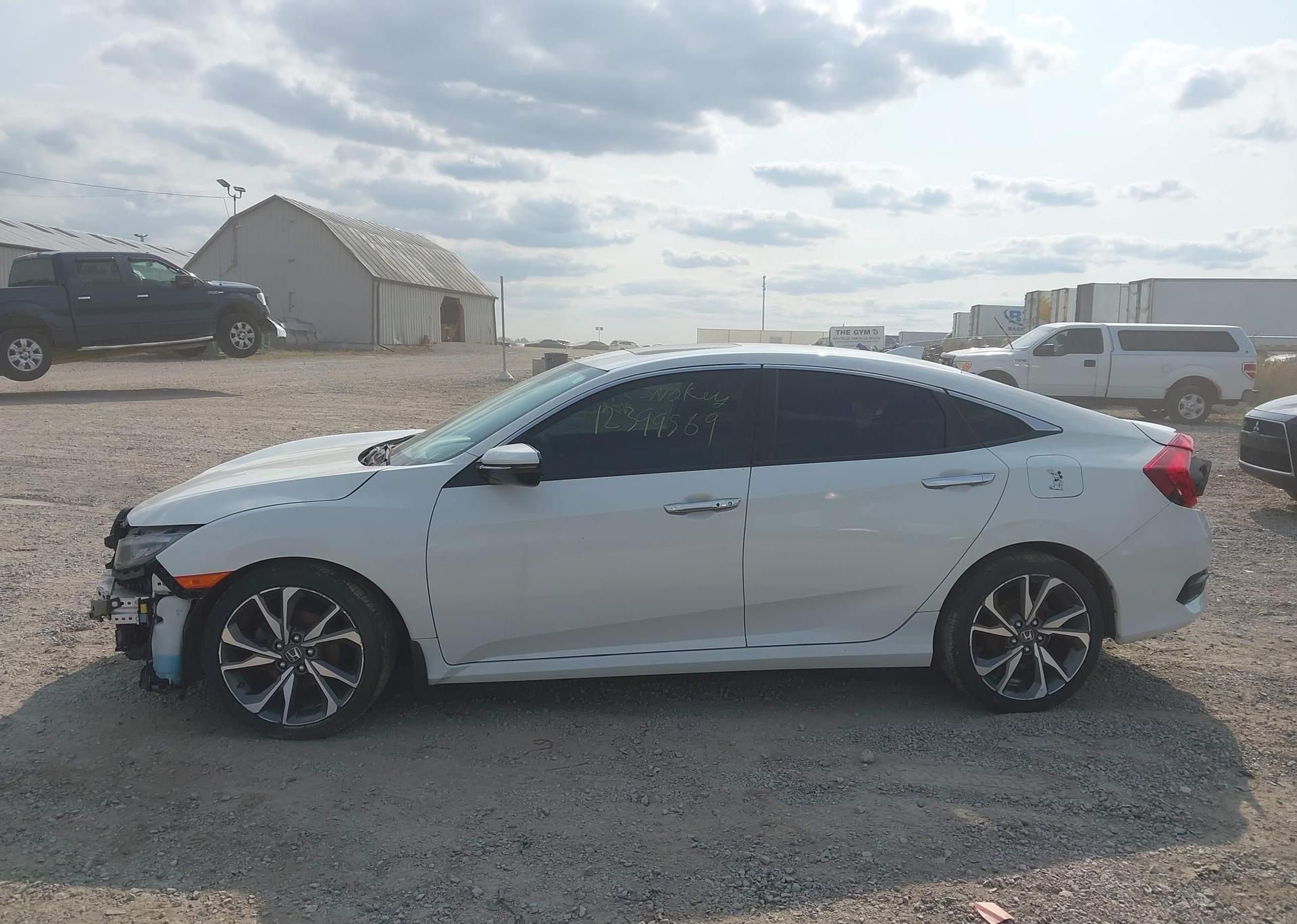 2019 HONDA Civic touring